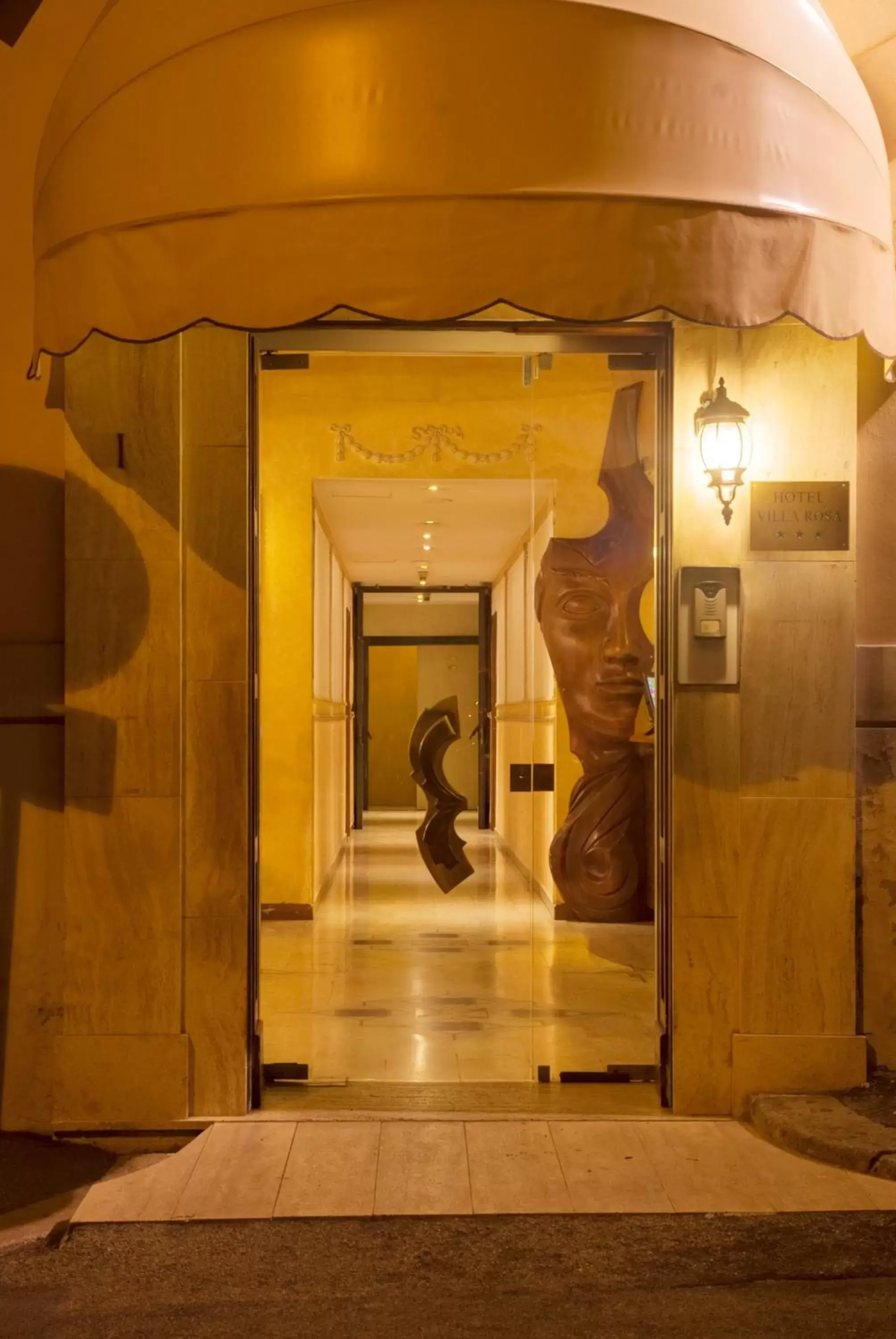Facade/entrance in Hotel Villa Rosa