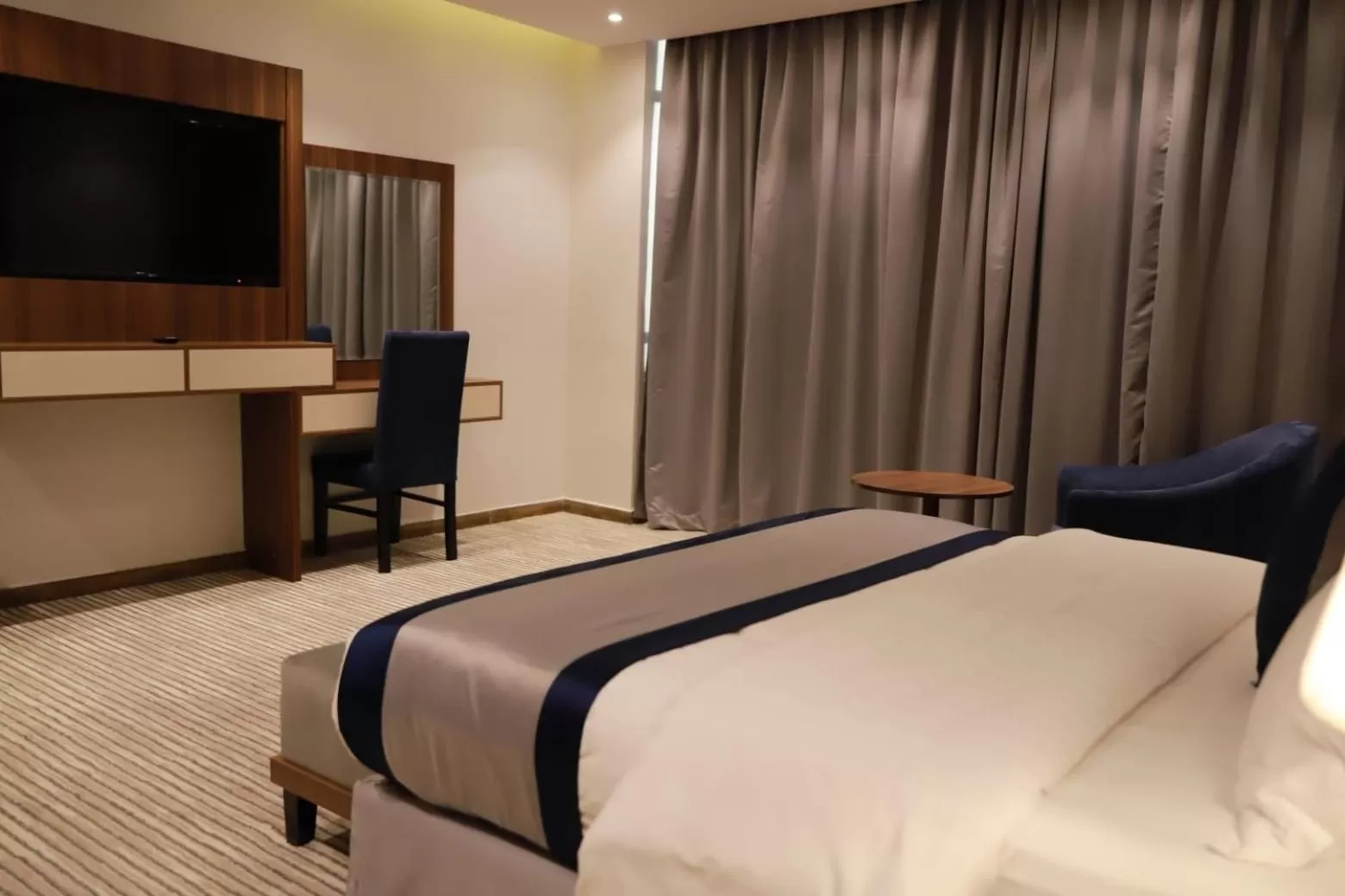 Bedroom, Bed in Tulip View Hotel