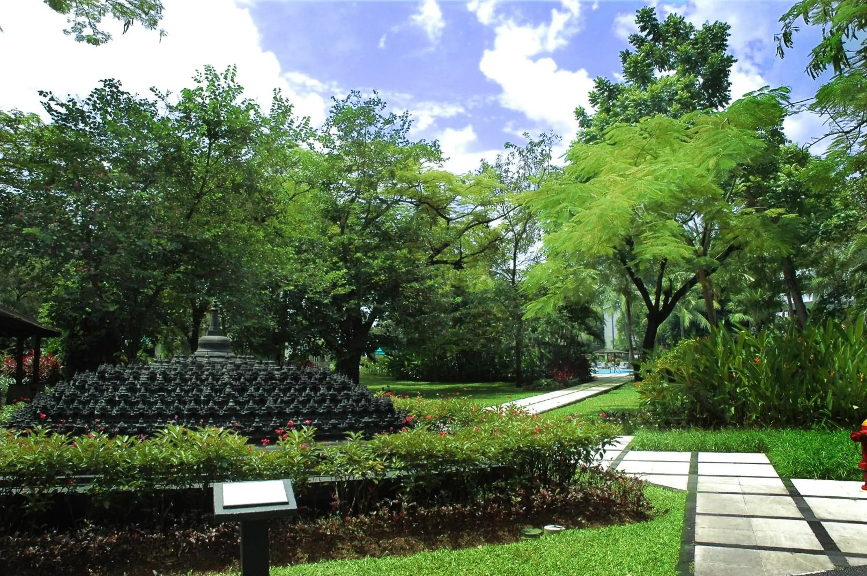 Facade/entrance, Garden in Borobudur Jakarta Hotel