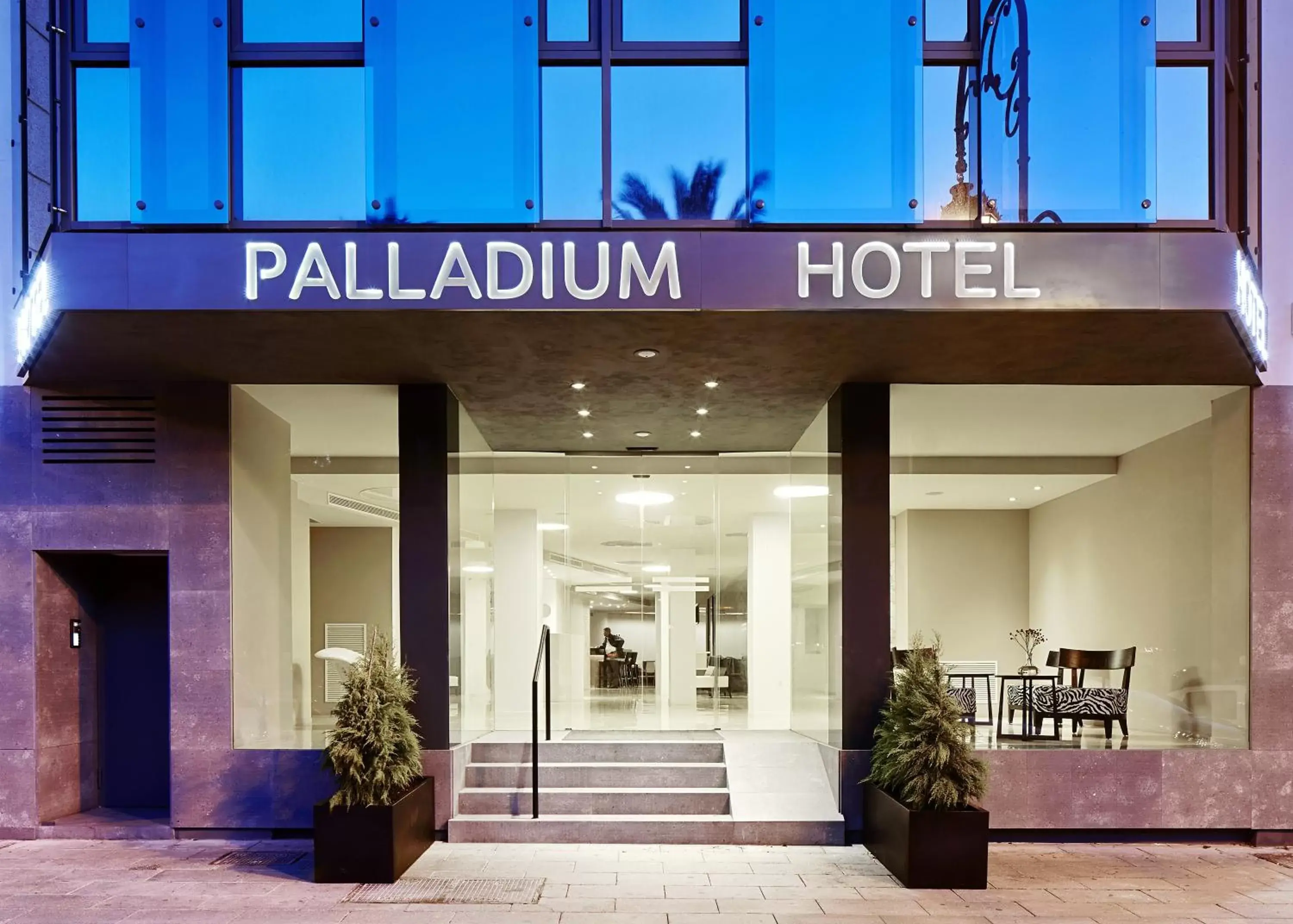 Facade/entrance in Hotel Palladium