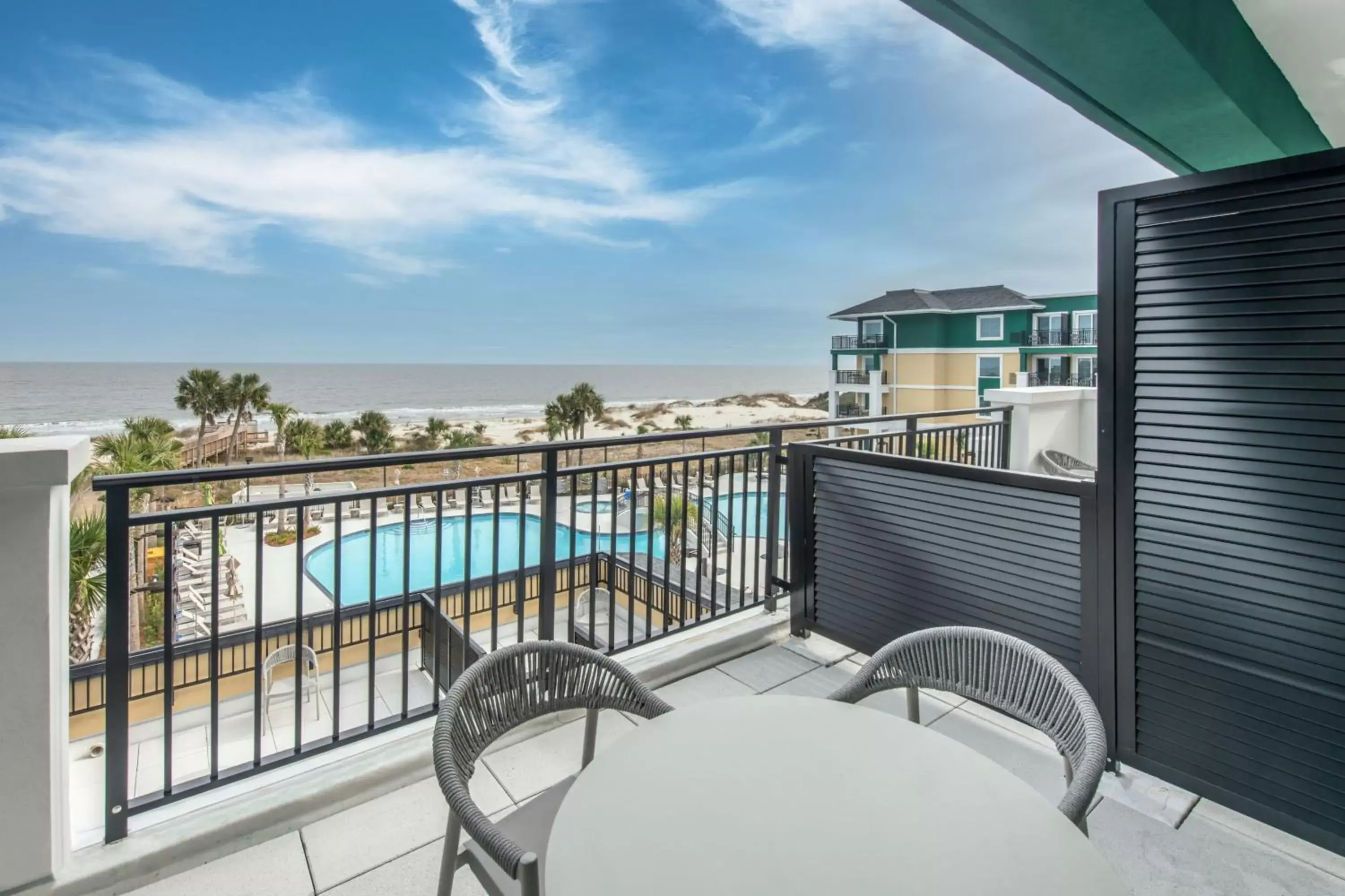 Photo of the whole room, Pool View in Residence Inn by Marriott Jekyll Island