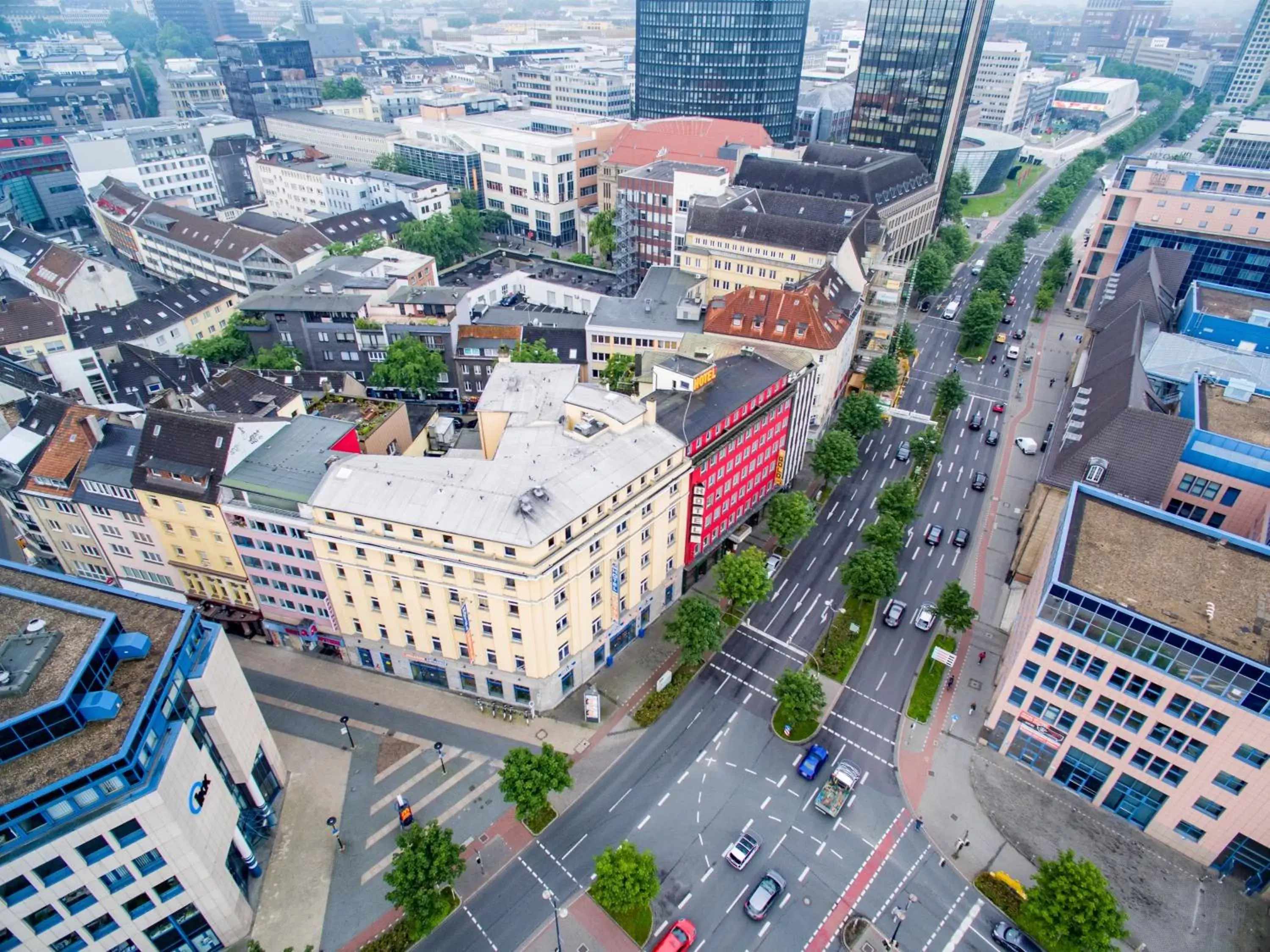 Bird's-eye View in a&o Dortmund Hauptbahnhof