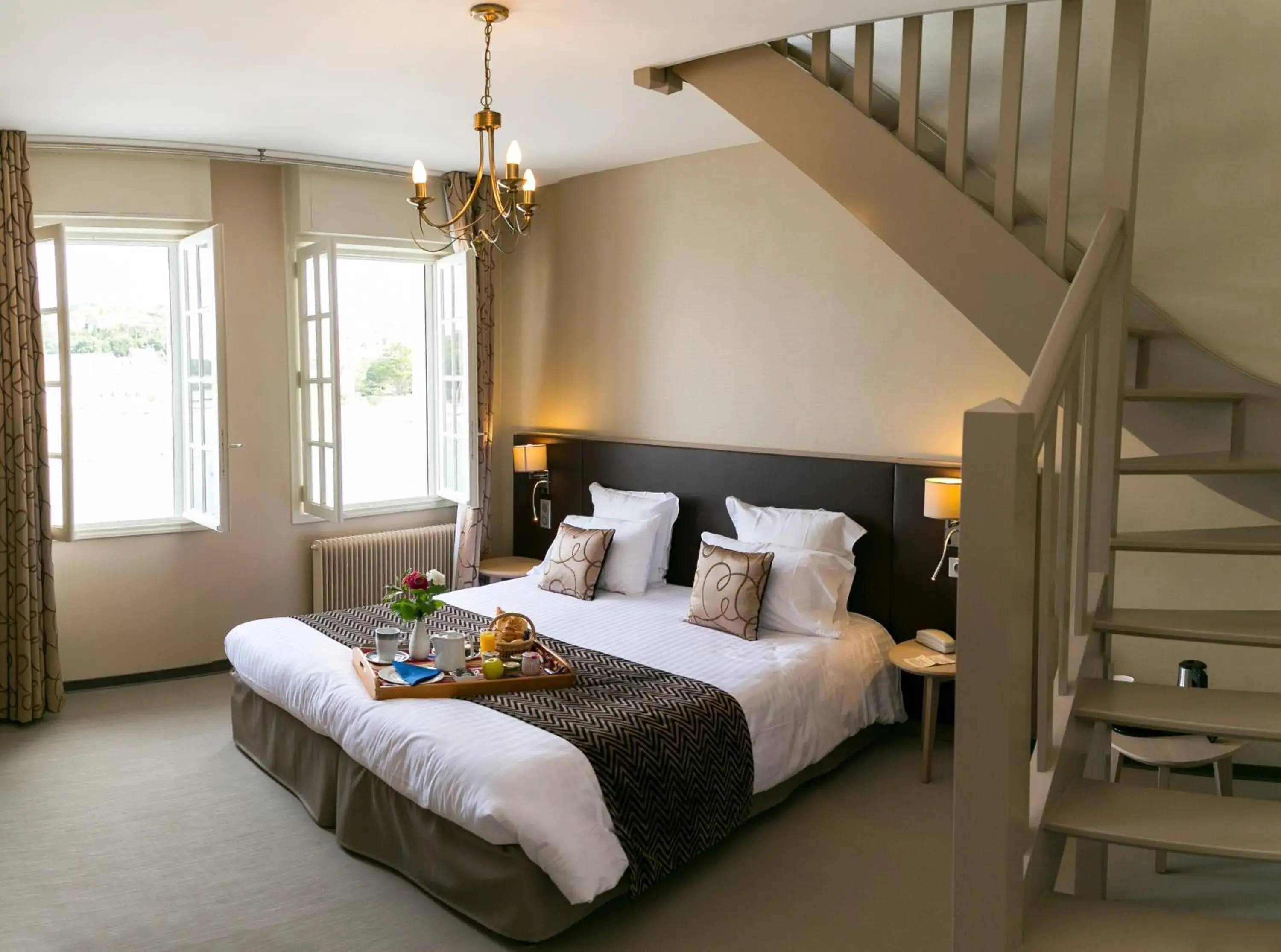 Family Room with Sea View in Le Goyen Family Room with Sea View in Le Goyen