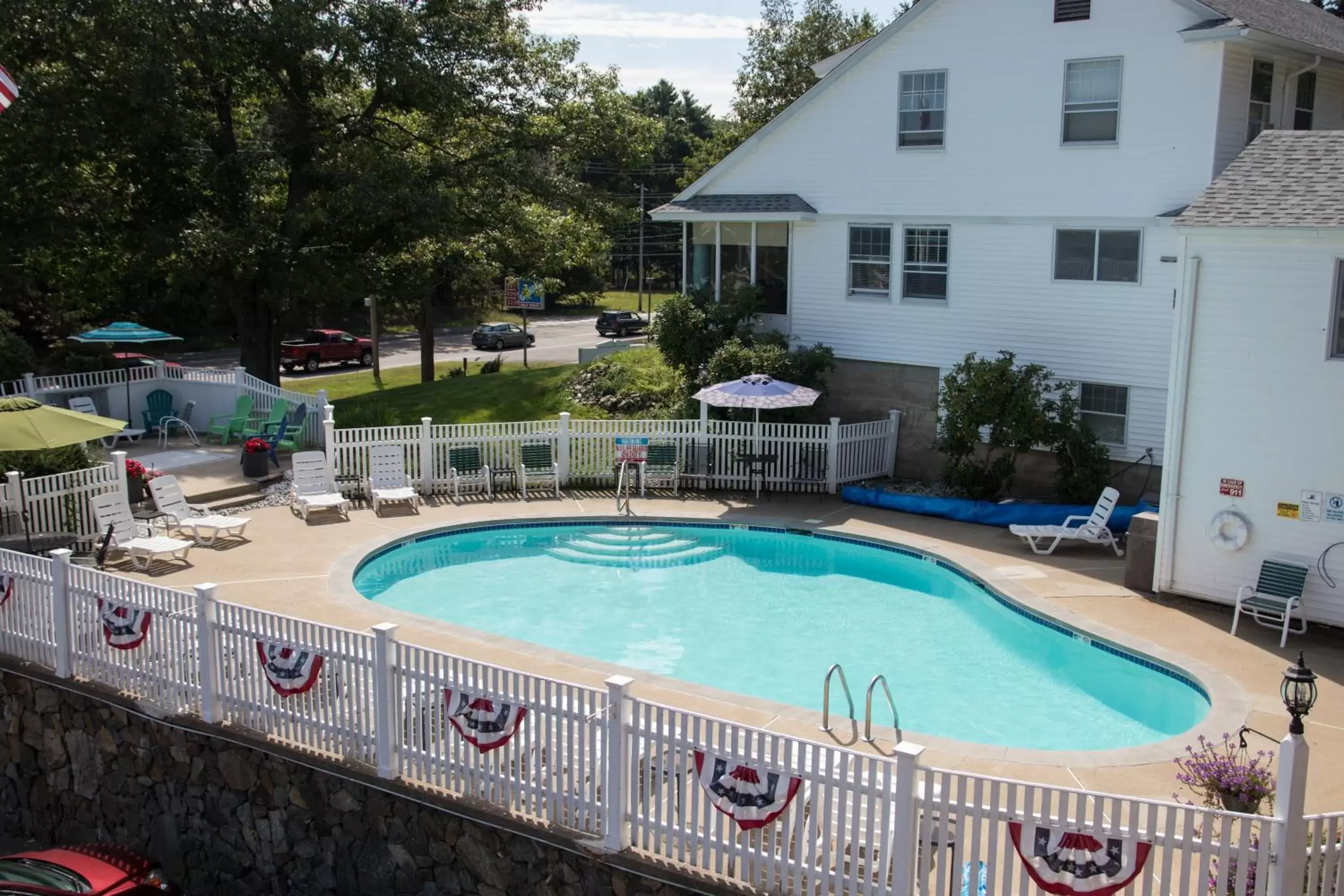Swimming Pool in Sea View Motel