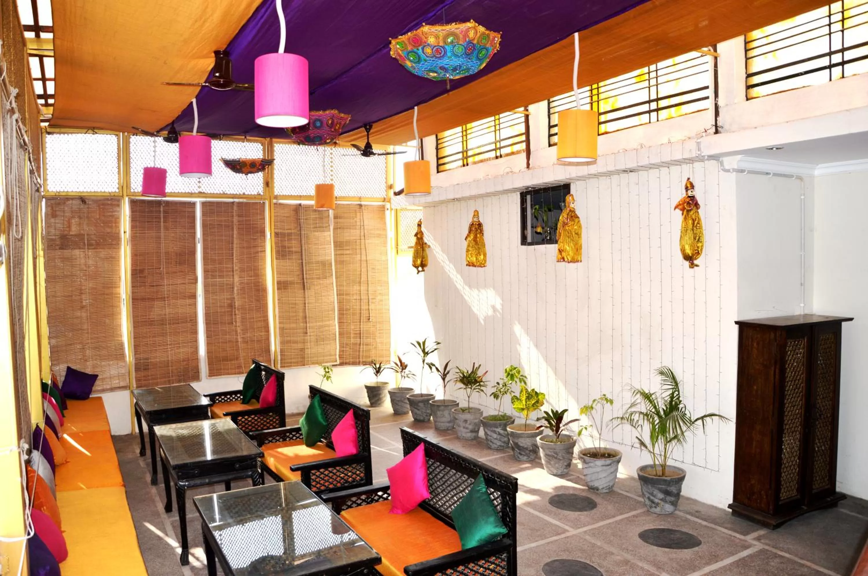 Restaurant/places to eat in La Casa