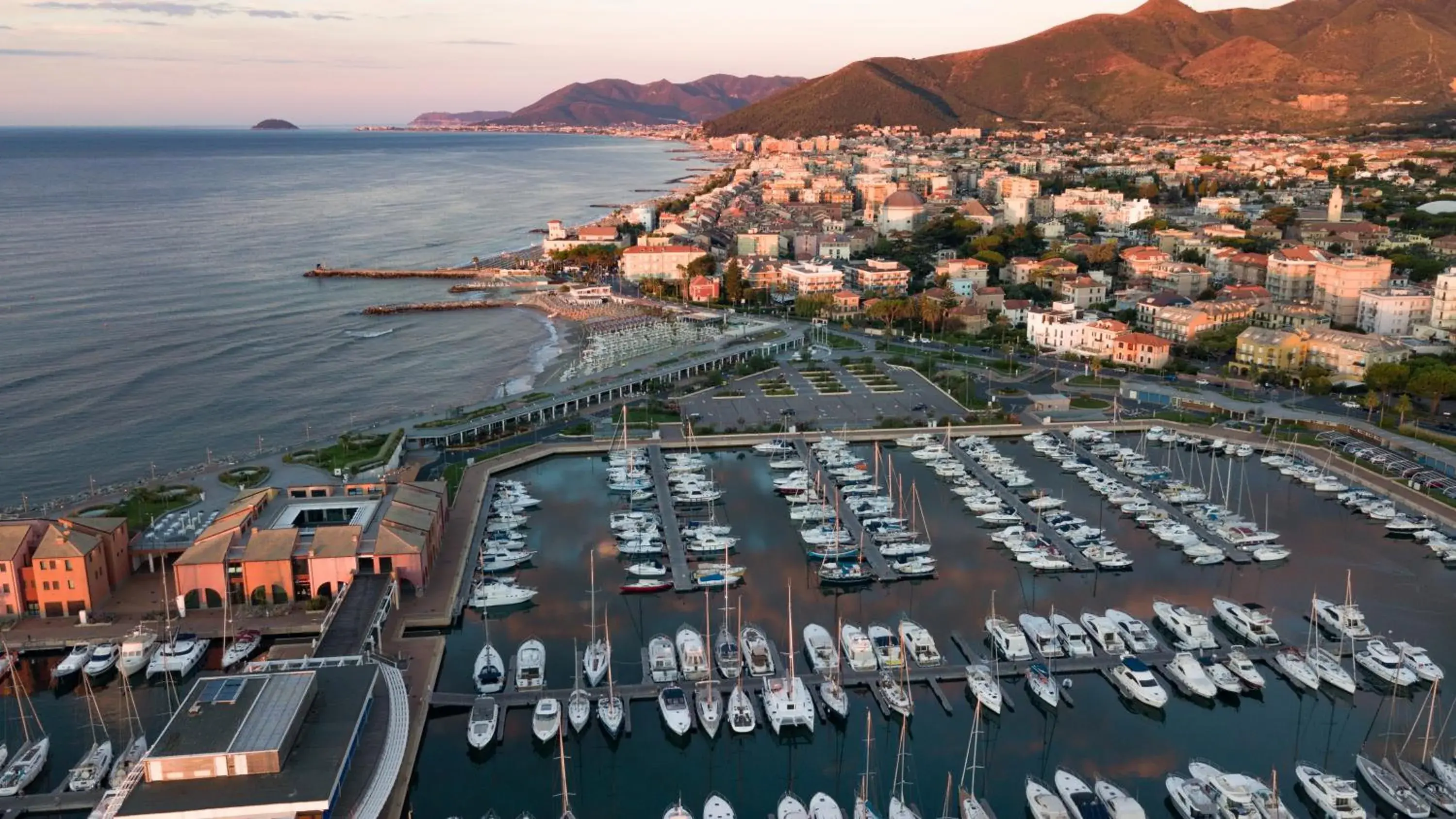 Neighbourhood, Bird's-eye View in Hotel Garden Lido