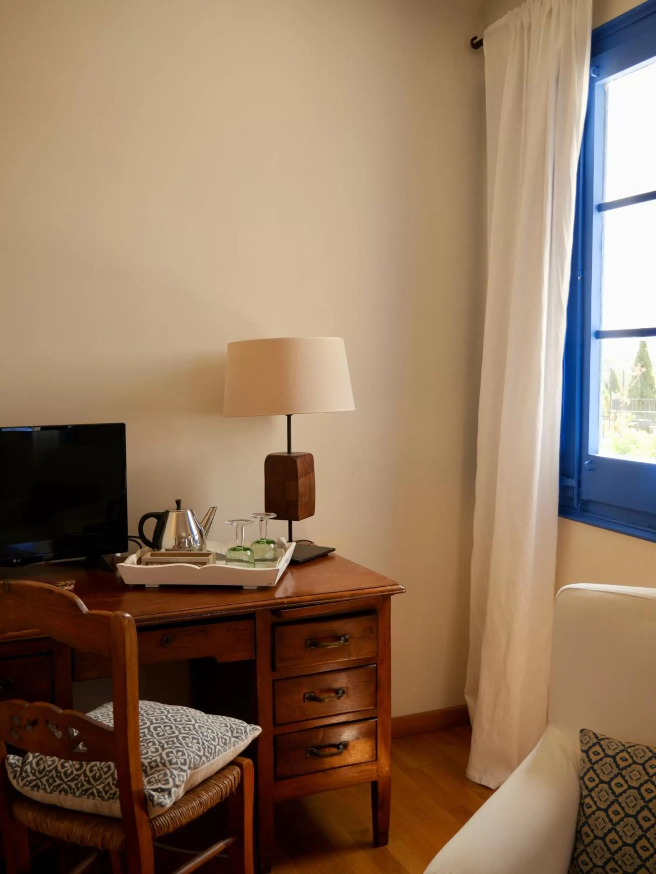 Bed in Hostal de la Plaça - Hotel Boutique