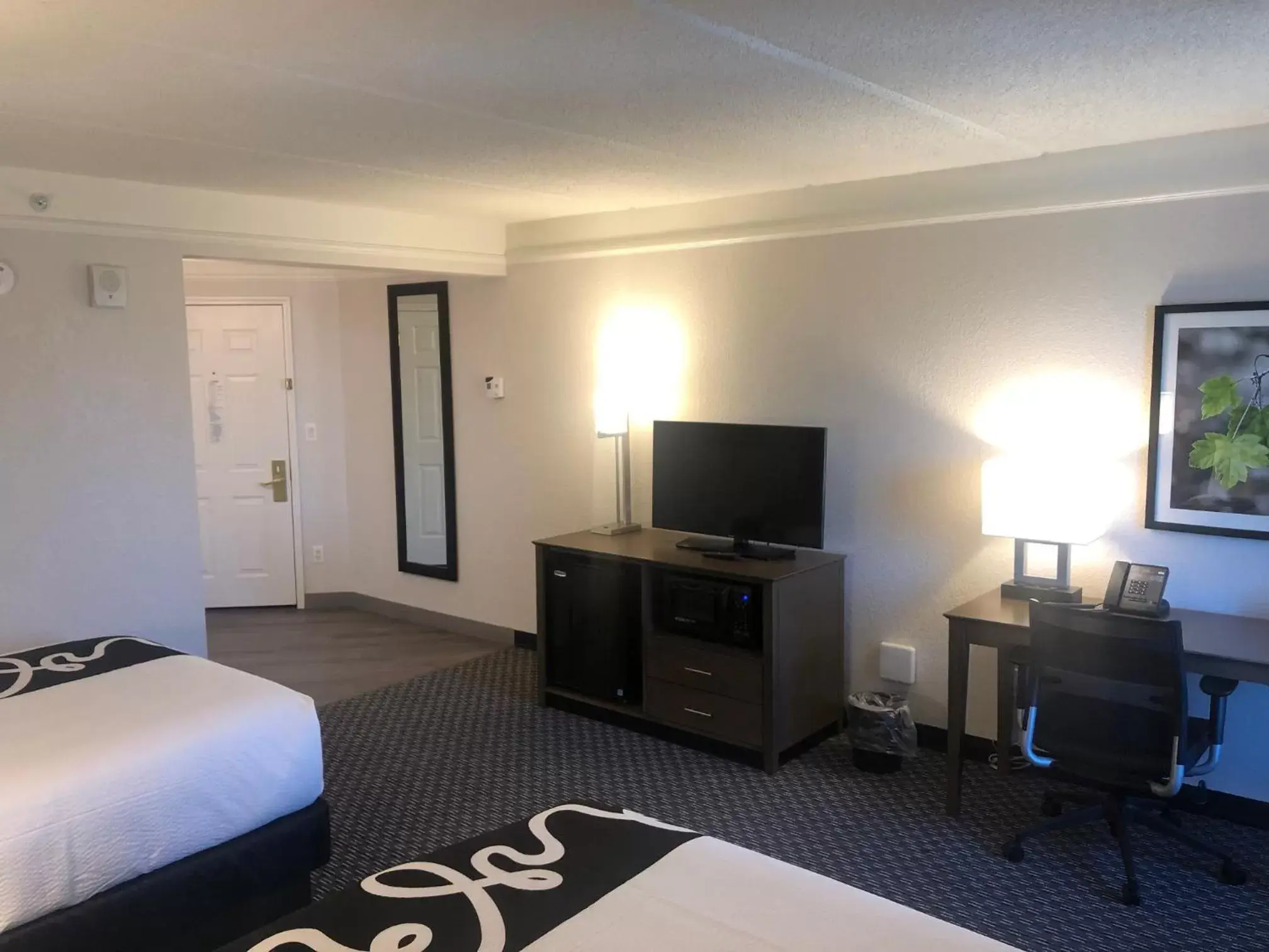 Photo of the whole room, TV/Entertainment Center in La Quinta Inn & Suites by Wyndham Panama City