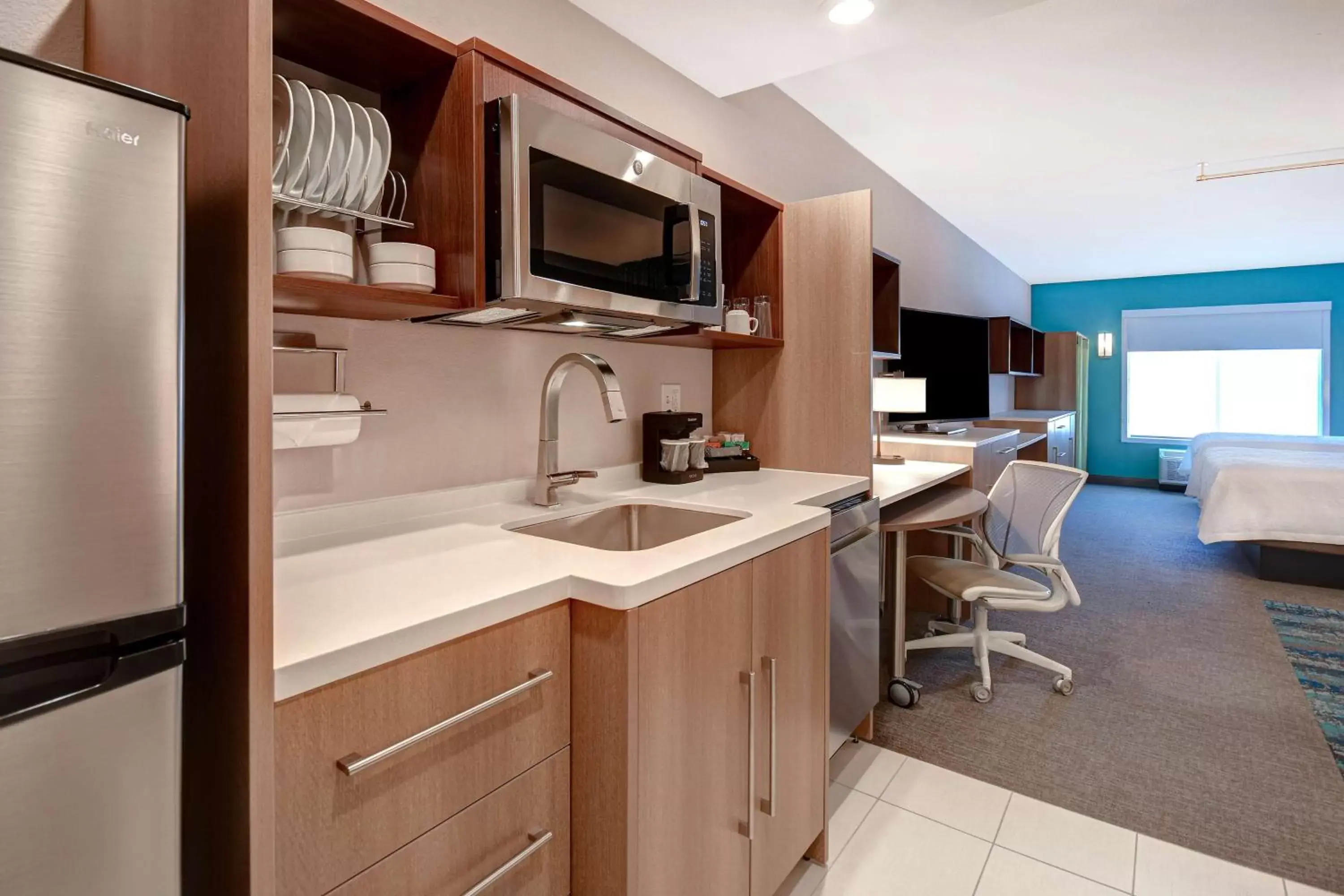 Kitchen or kitchenette, Kitchen/Kitchenette in Home2 Suites By Hilton Tucson Downtown