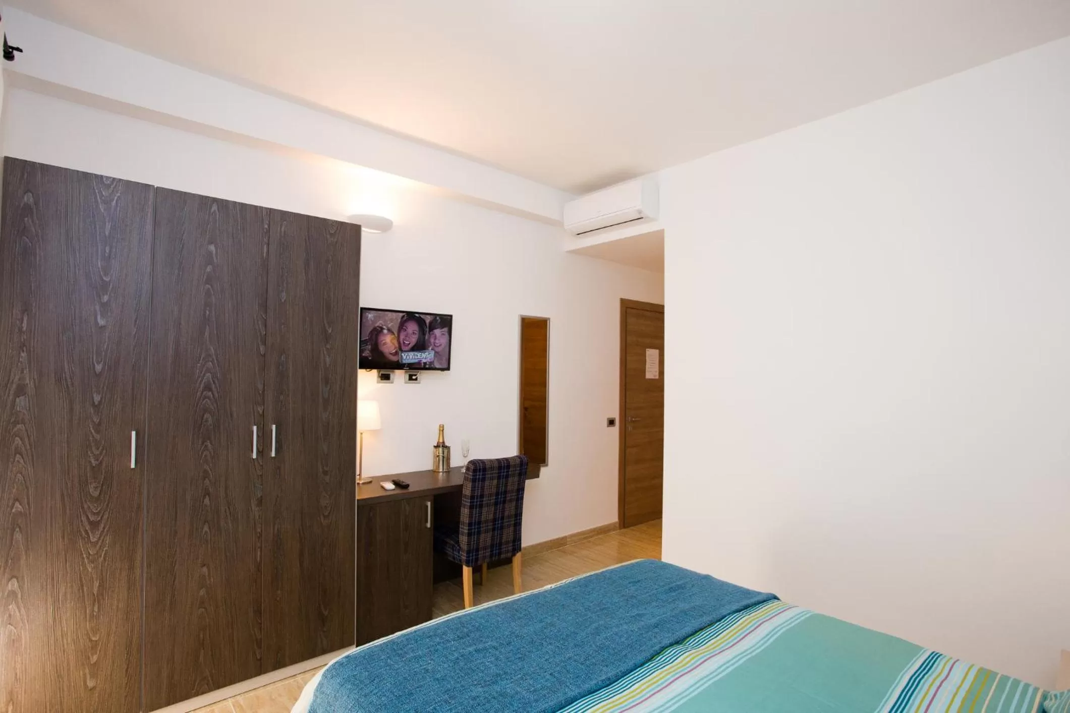 View (from property/room), Bed in Trastevere's Friends