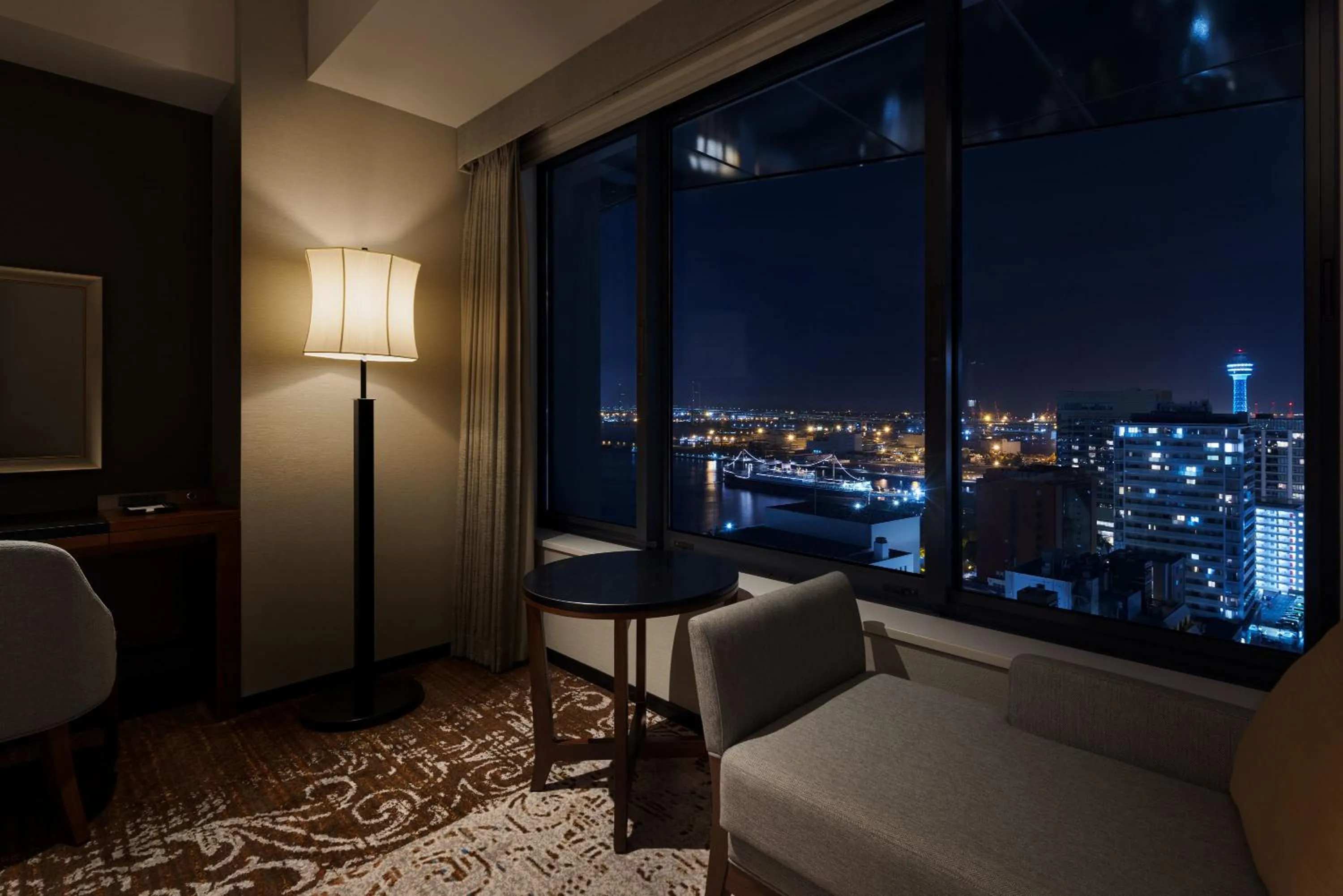 Night, Bed in Hyatt Regency Yokohama