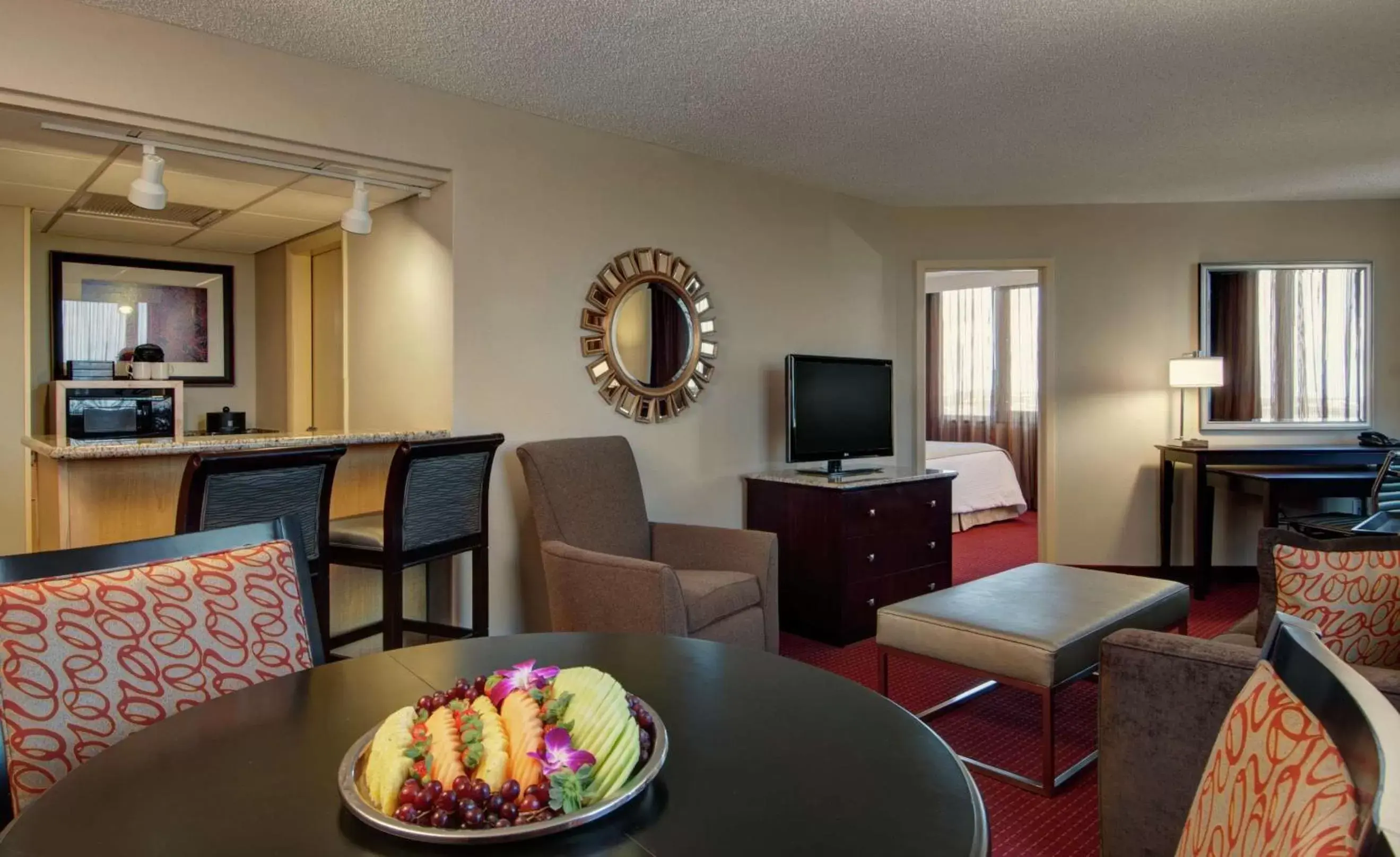 Bedroom, Restaurant/Places to Eat in Embassy Suites by Hilton West Palm Beach Central