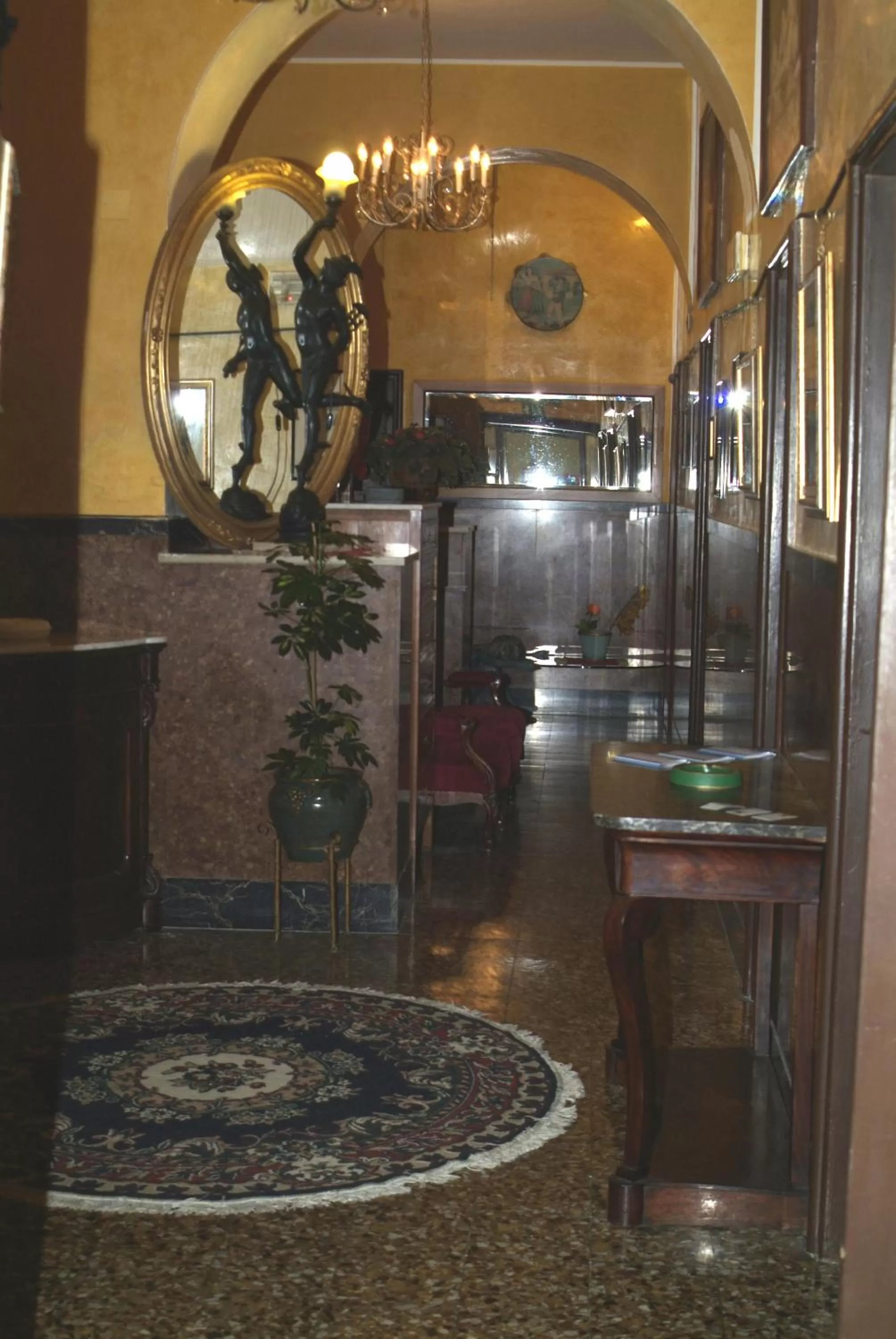 Decorative detail in Hotel Touring