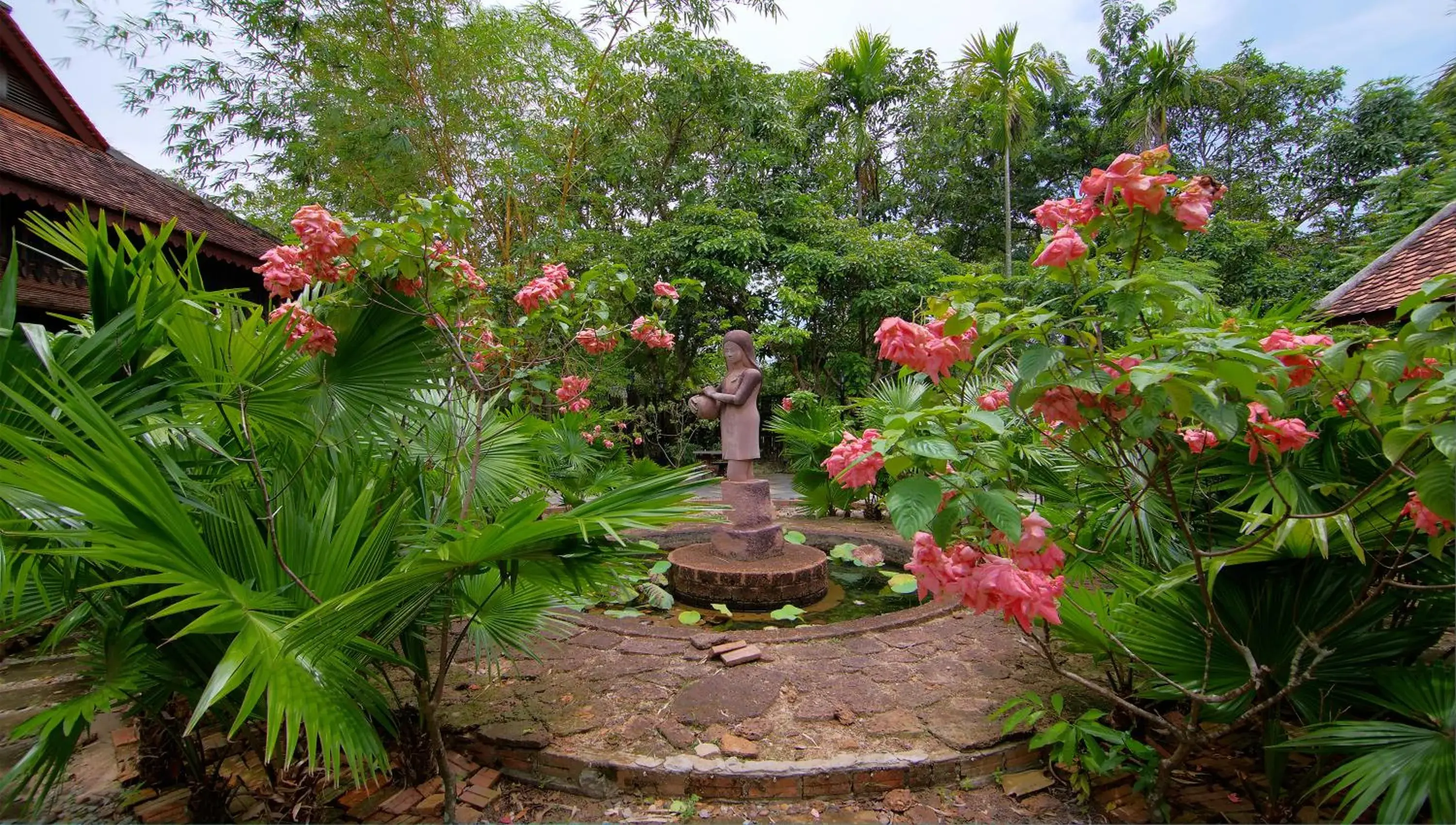 Garden in Palm Village Resort & Spa