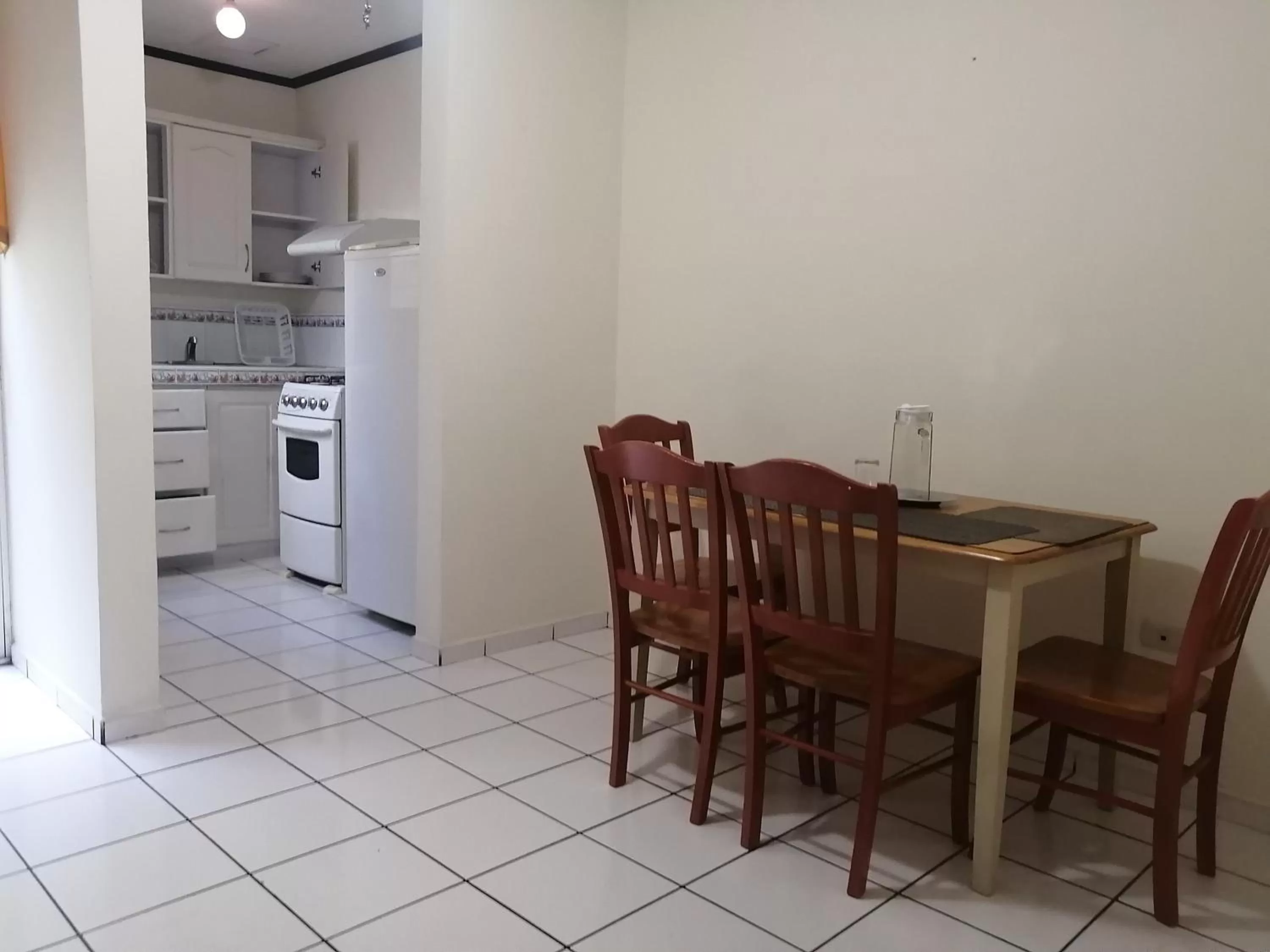 Kitchen or kitchenette in Hotel Villa Serena San Benito