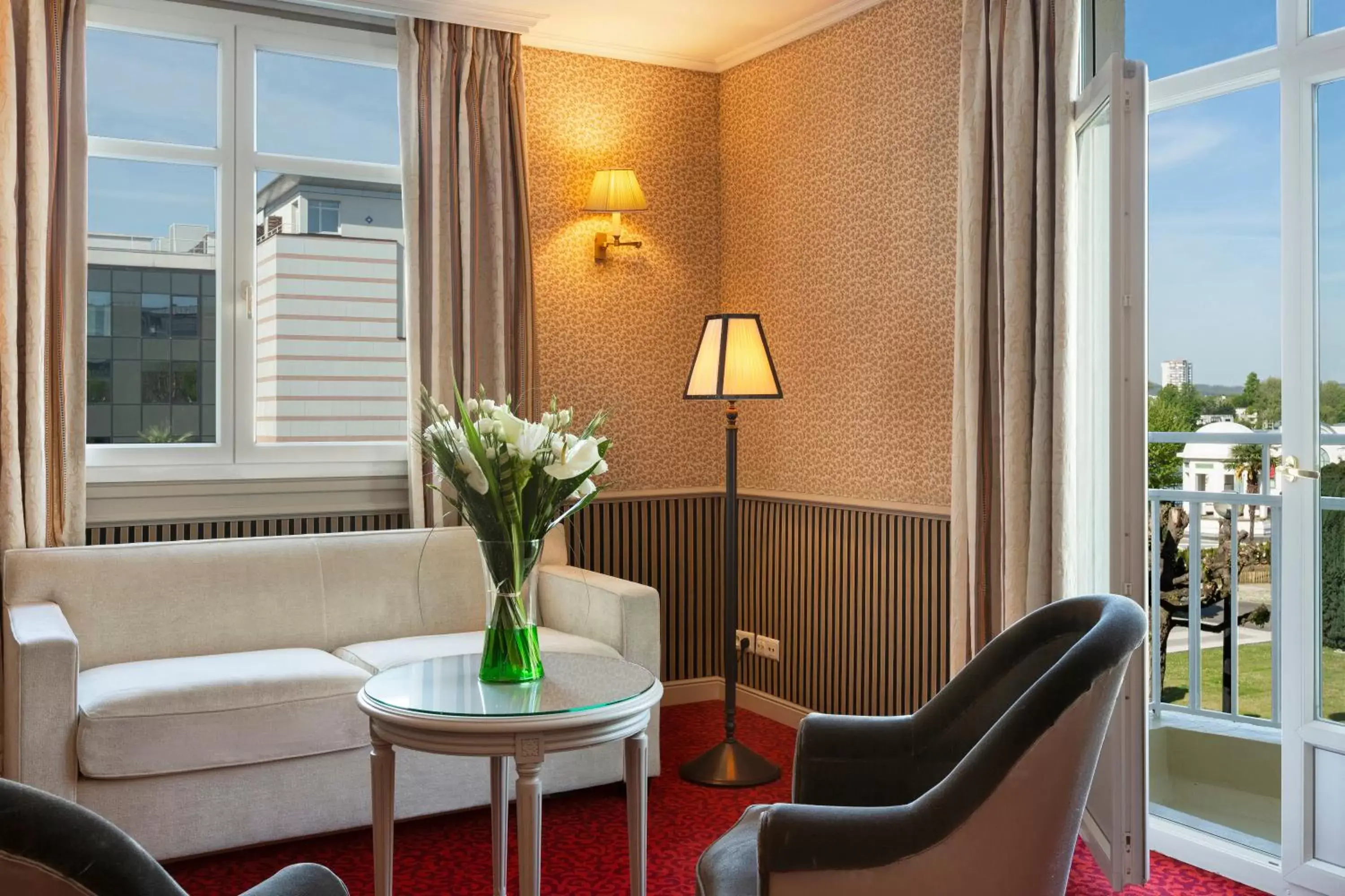 Living room, Seating Area in Hôtel Barrière le Grand Hôtel Enghien-les-Bains