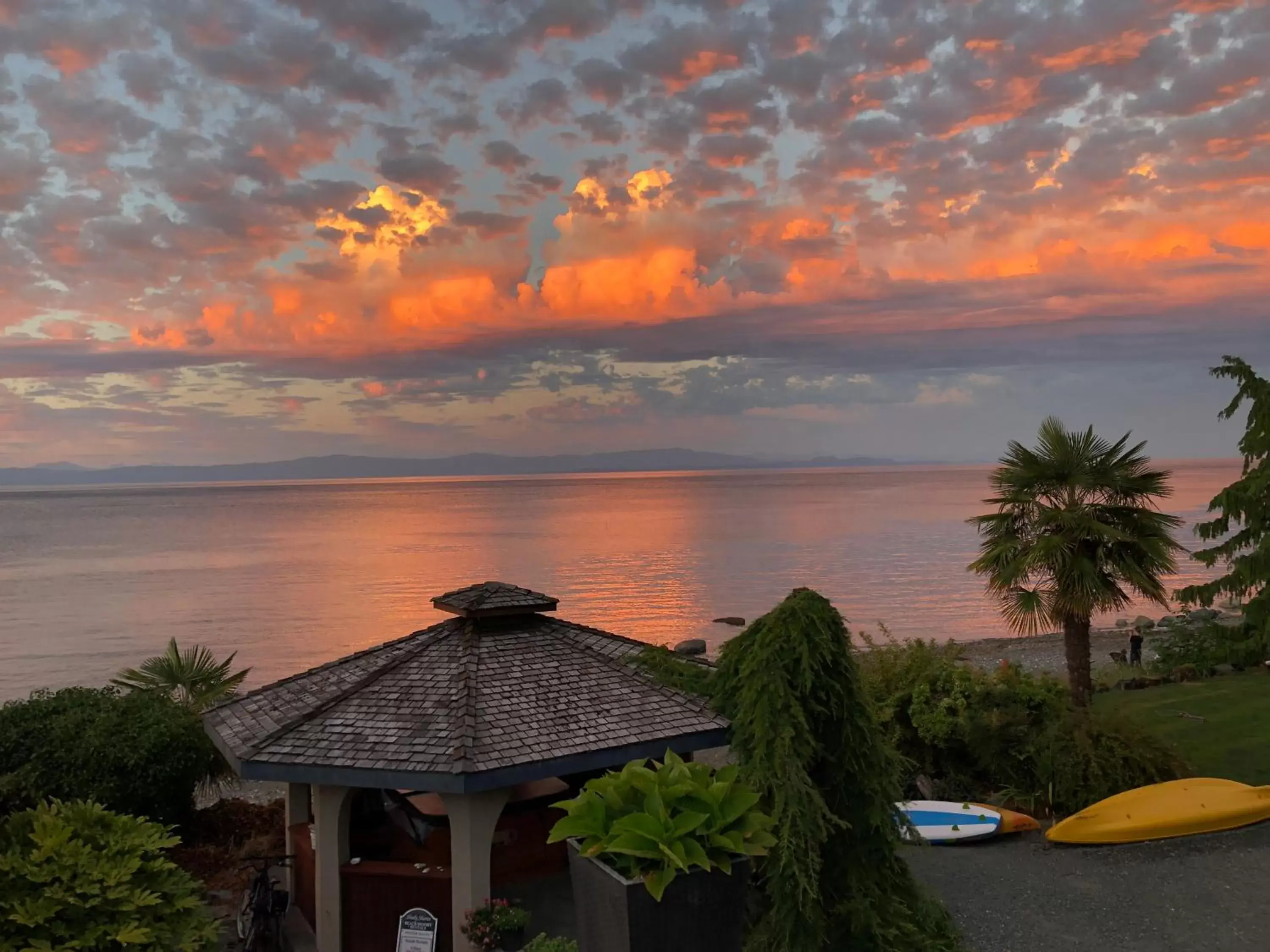 Property building in Qualicum Breeze Beach Resort