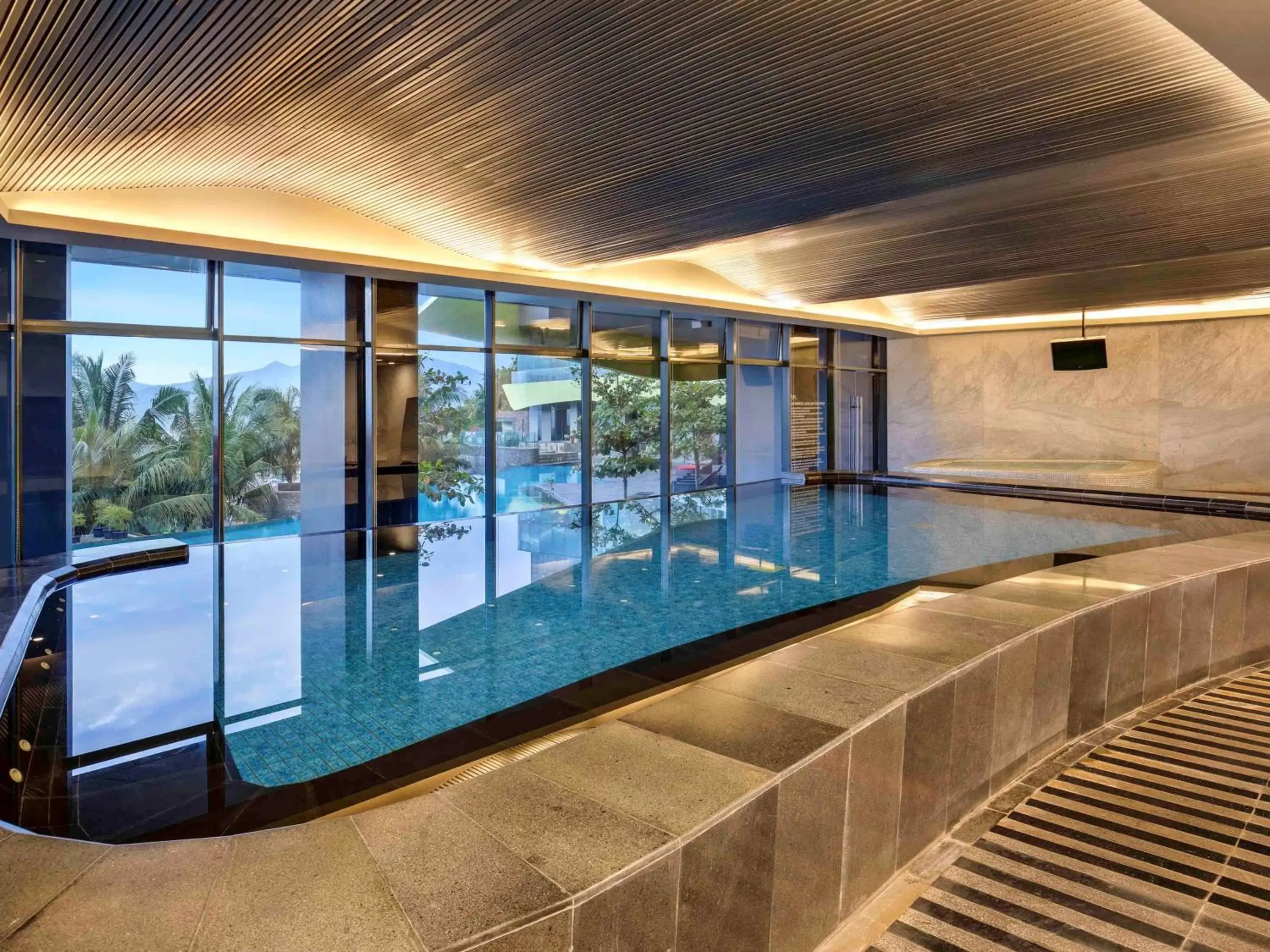Spa and wellness centre/facilities, Swimming Pool in Novotel Lampung