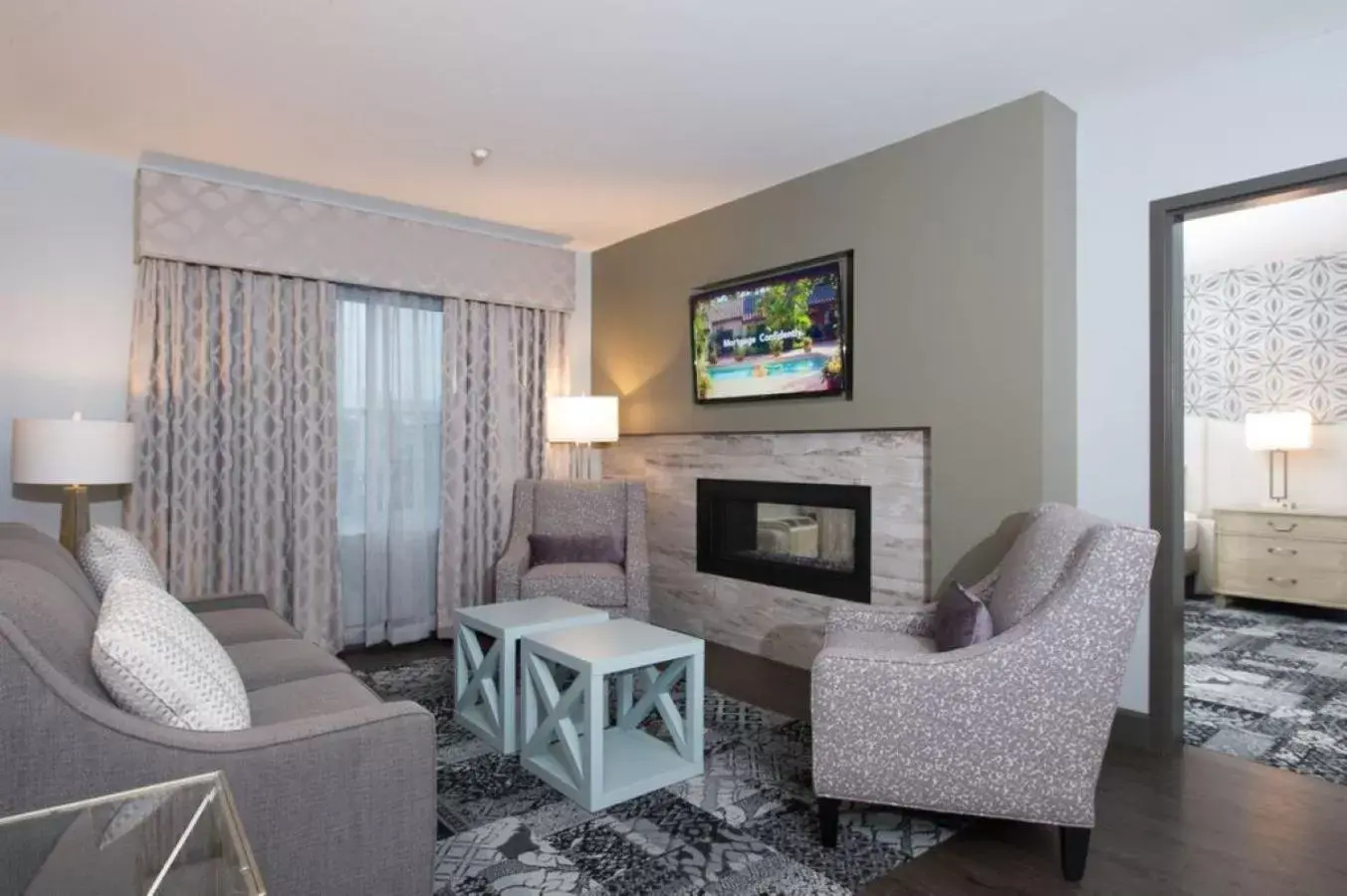 TV and multimedia, Seating Area in Best Western PLUS Franklin Square Inn