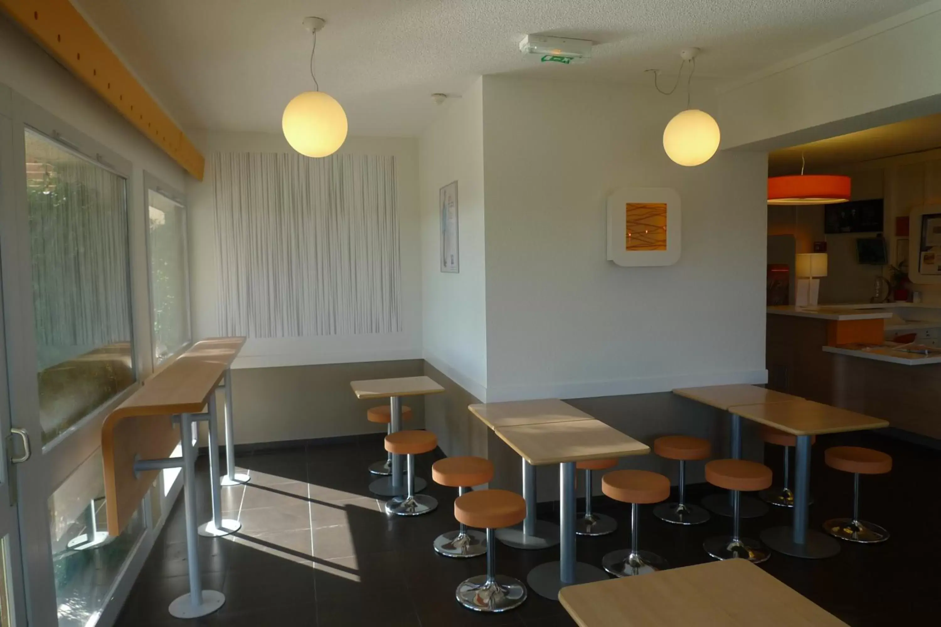 Restaurant/places to eat, Kitchen/Kitchenette in ibis budget Narbonne Sud A9/A61