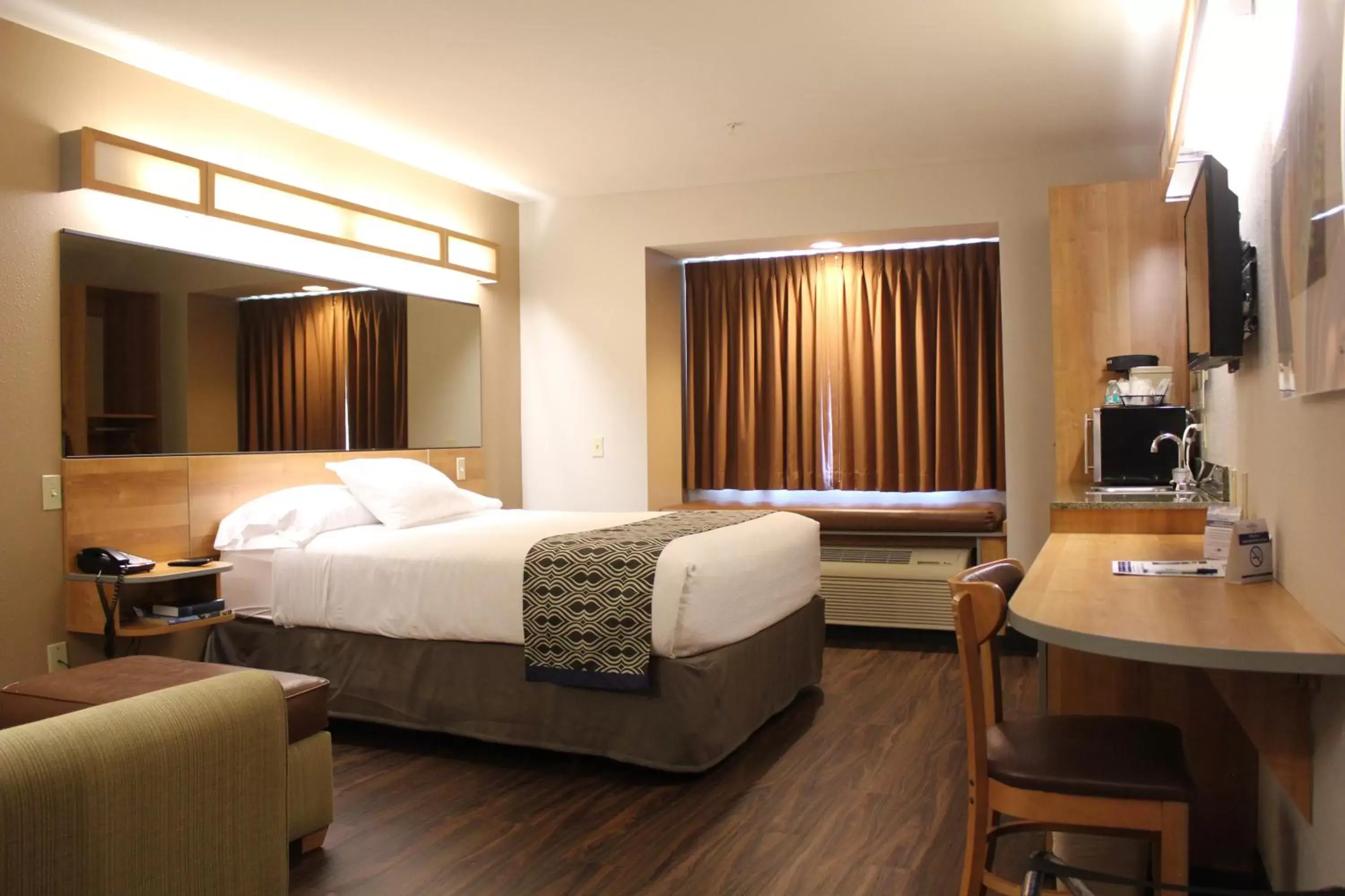 Bedroom, Bed in York Microtel Inn & Suites by Wyndham