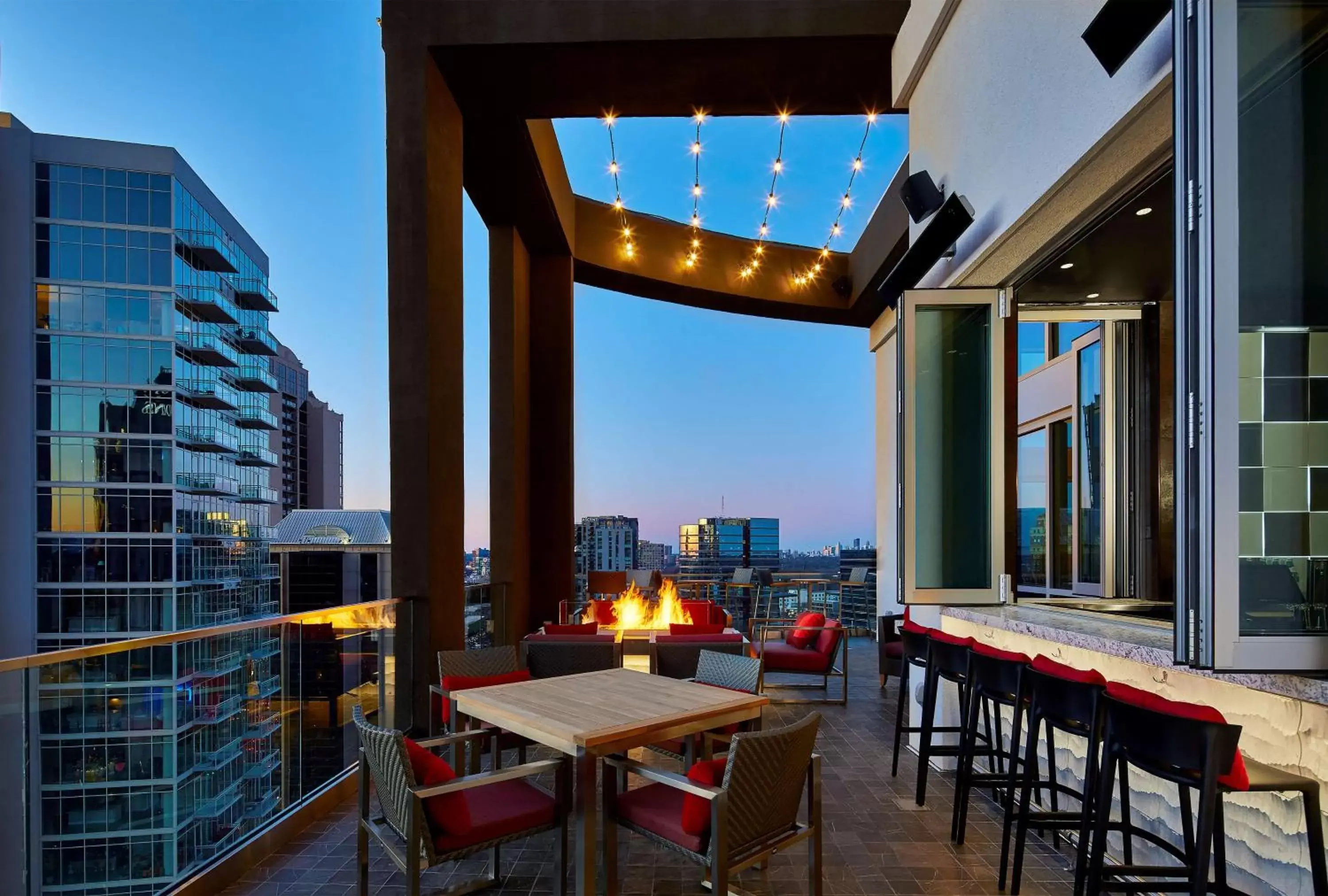 Lounge or bar in Hampton Inn & Suites Atlanta-Midtown, Ga