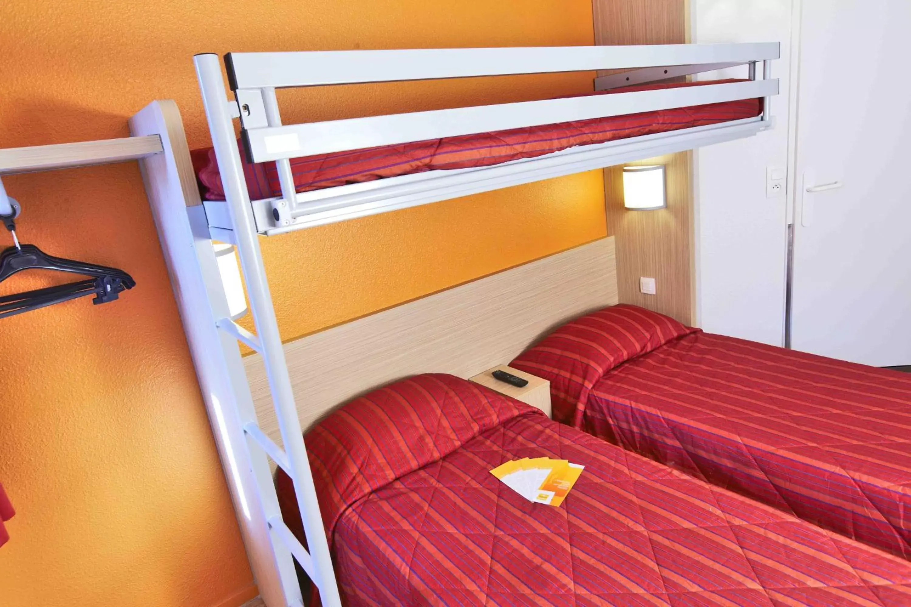 Bedroom, Bunk Bed in Premiere Classe La Rochelle Nord - Puilboreau