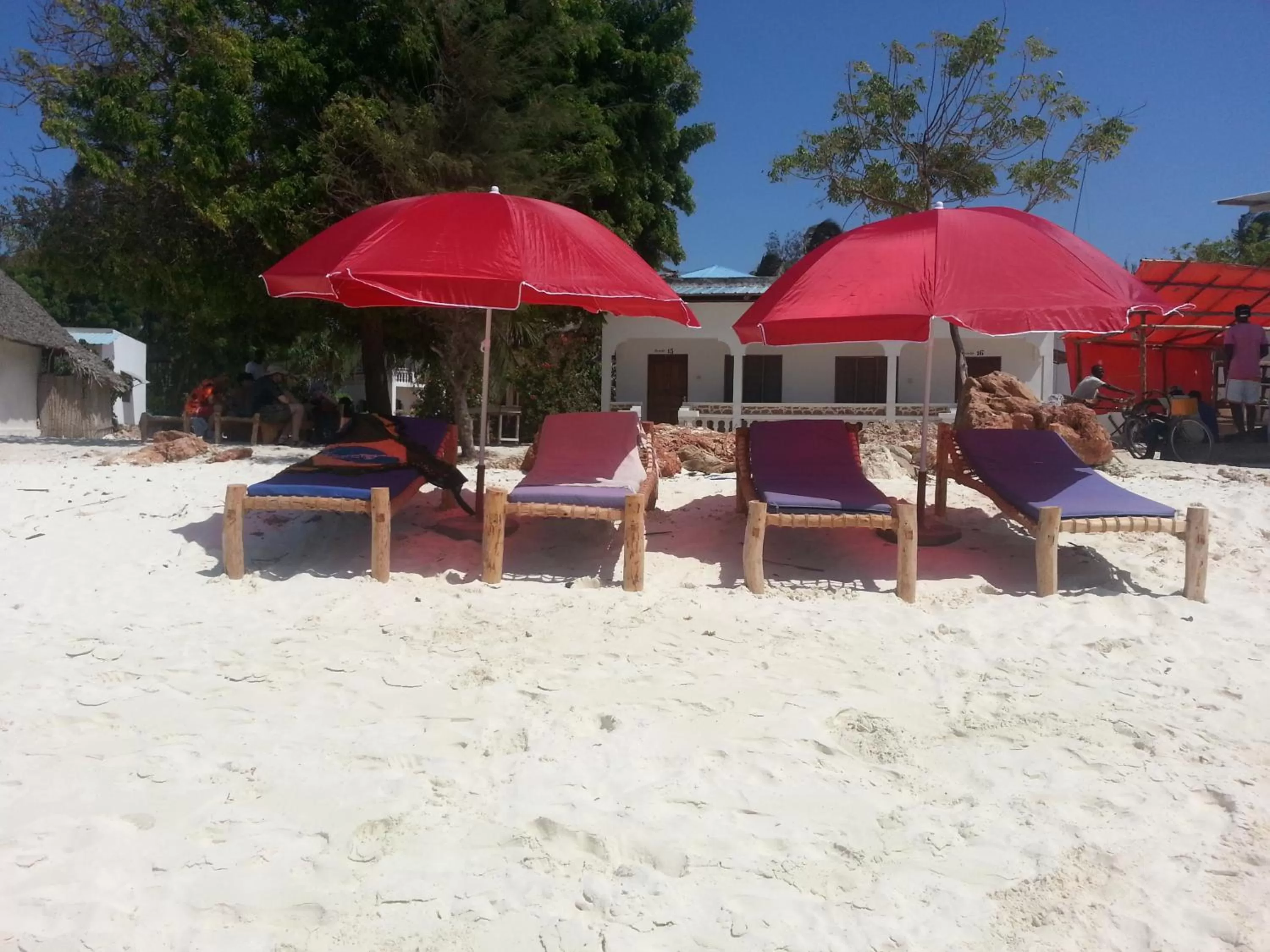 Facade/entrance in Ebony & Ivory Beach Bungalows