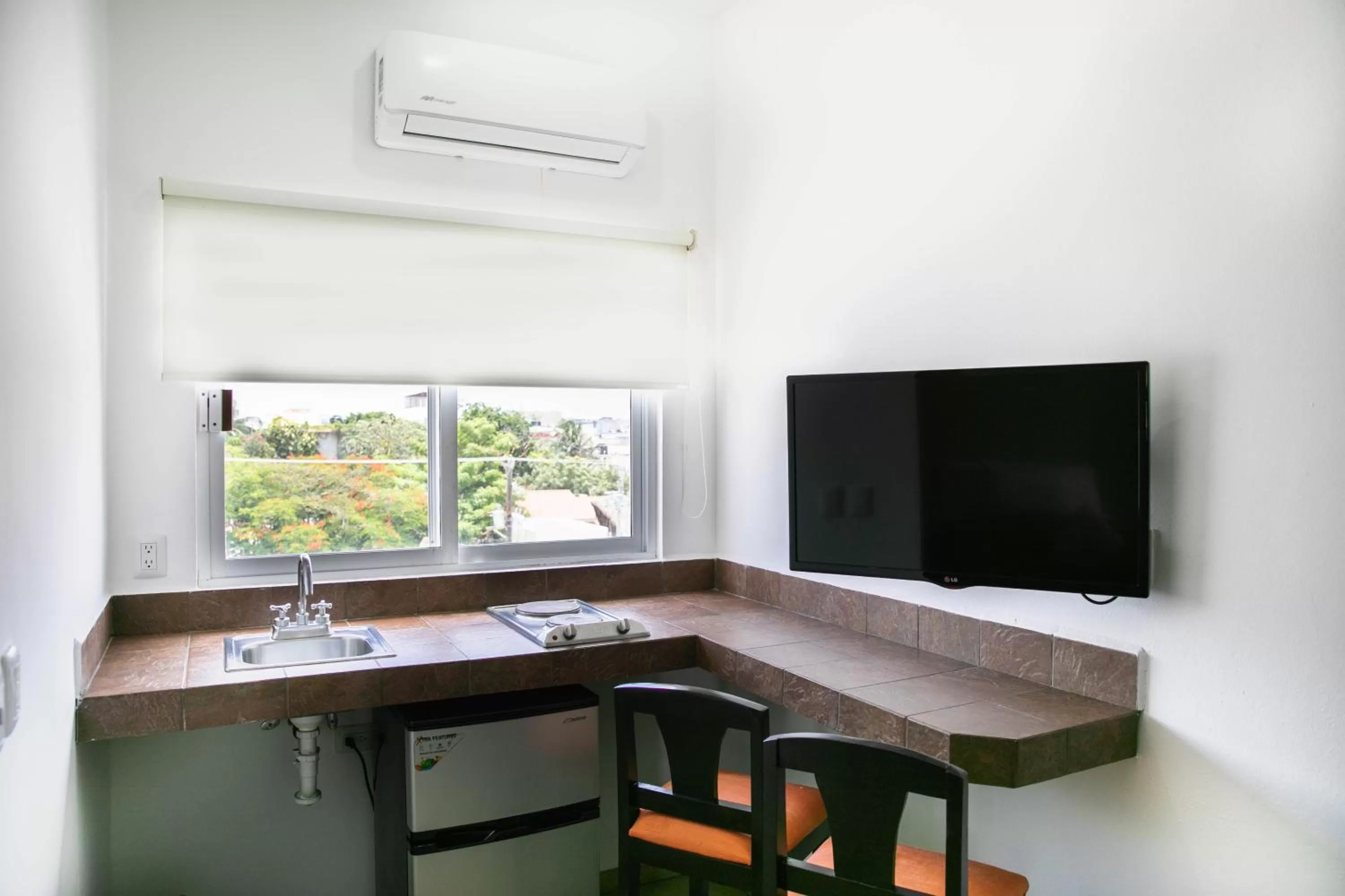 Photo of the whole room in Hotel Colonial Playa del Carmen