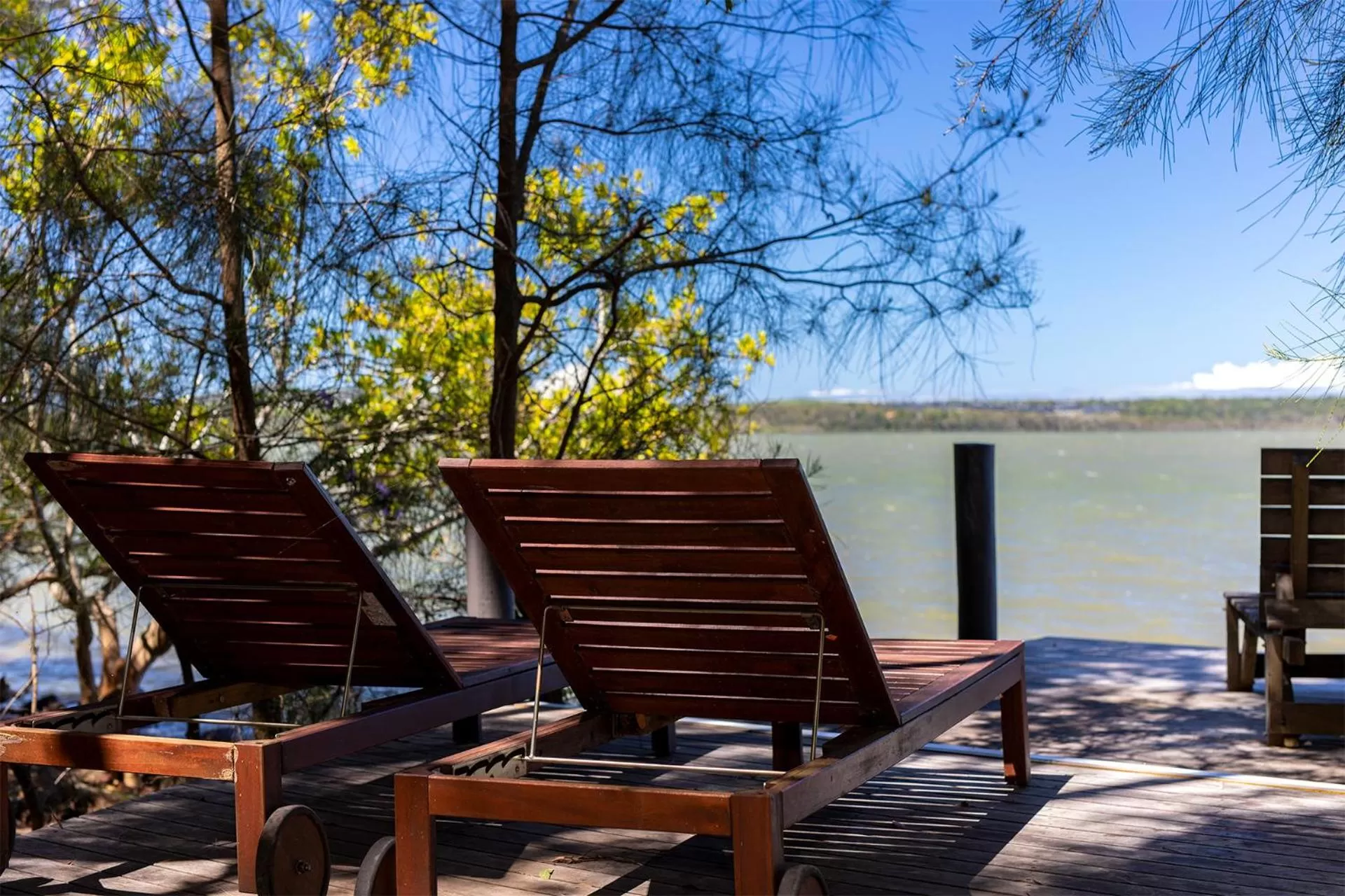 Two-Bedroom House with Lake View in Eumarella Shores Noosa Lake Retreat