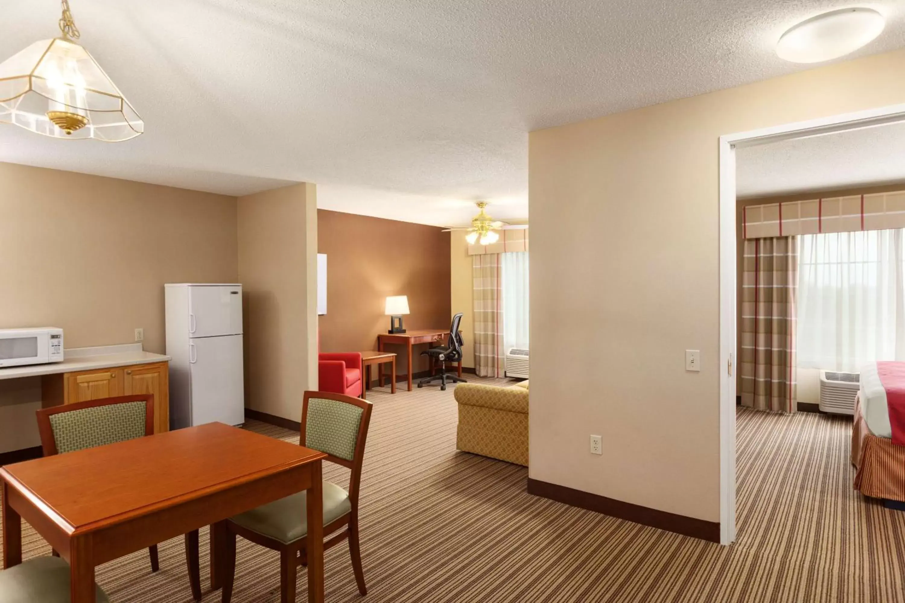 Photo of the whole room in Country Inn & Suites by Radisson, Bel Air/Aberdeen, MD