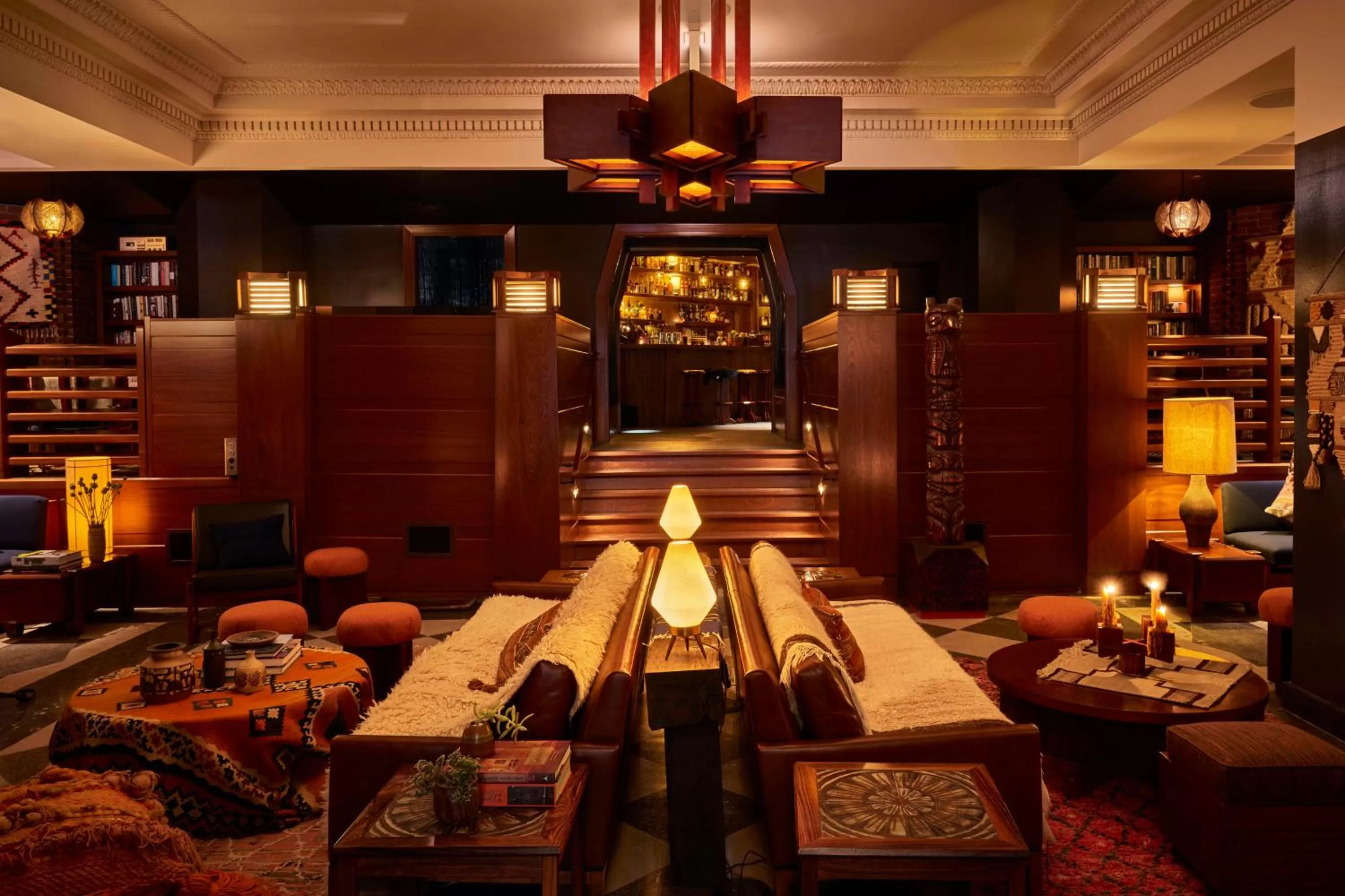 Lounge or bar in Freehand Chicago