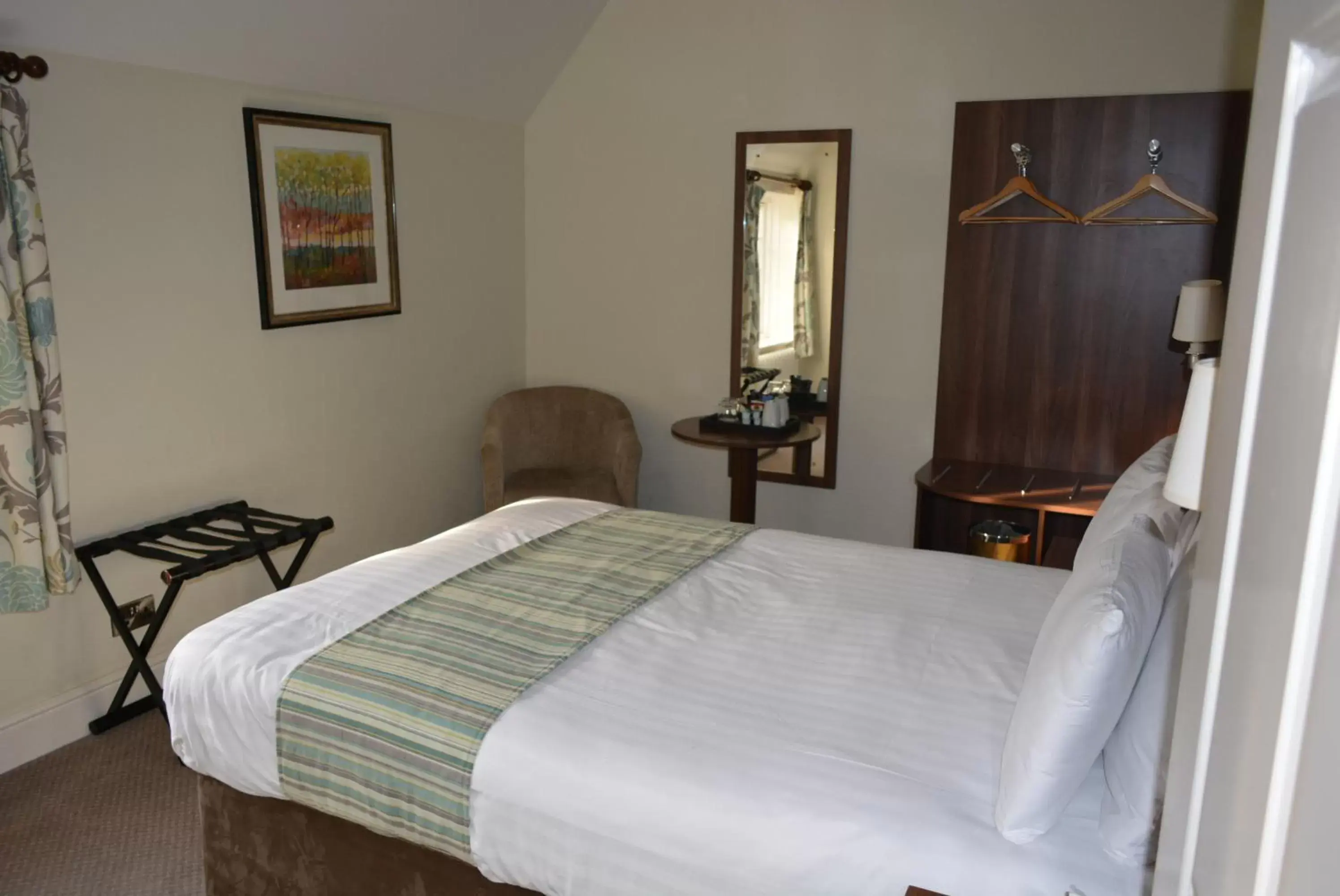 Bedroom, Bed in Quorn Grange Hotel