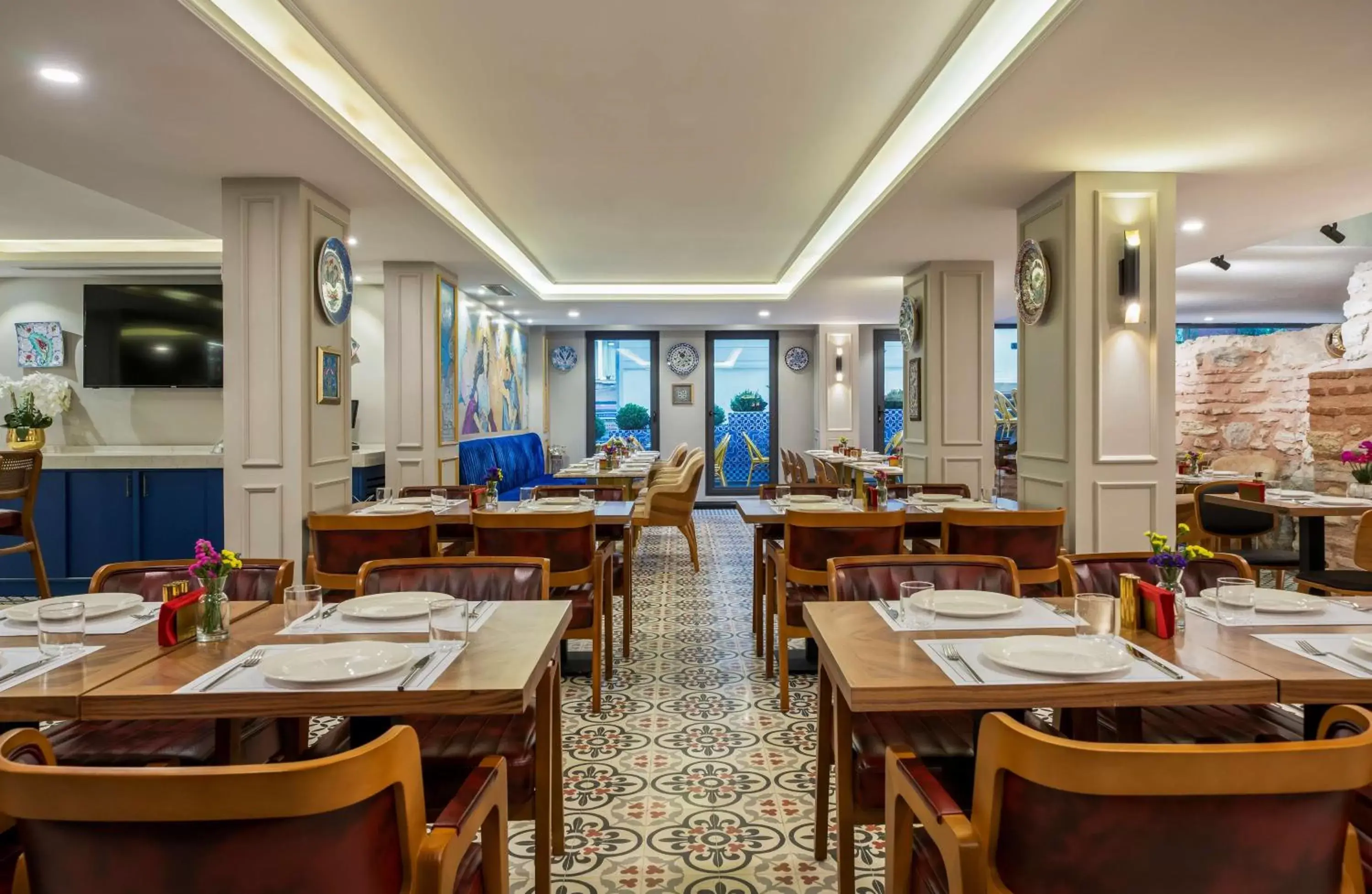 Restaurant/Places to Eat in Royan Hotel Hagia Sophia, a member of Radisson Individuals