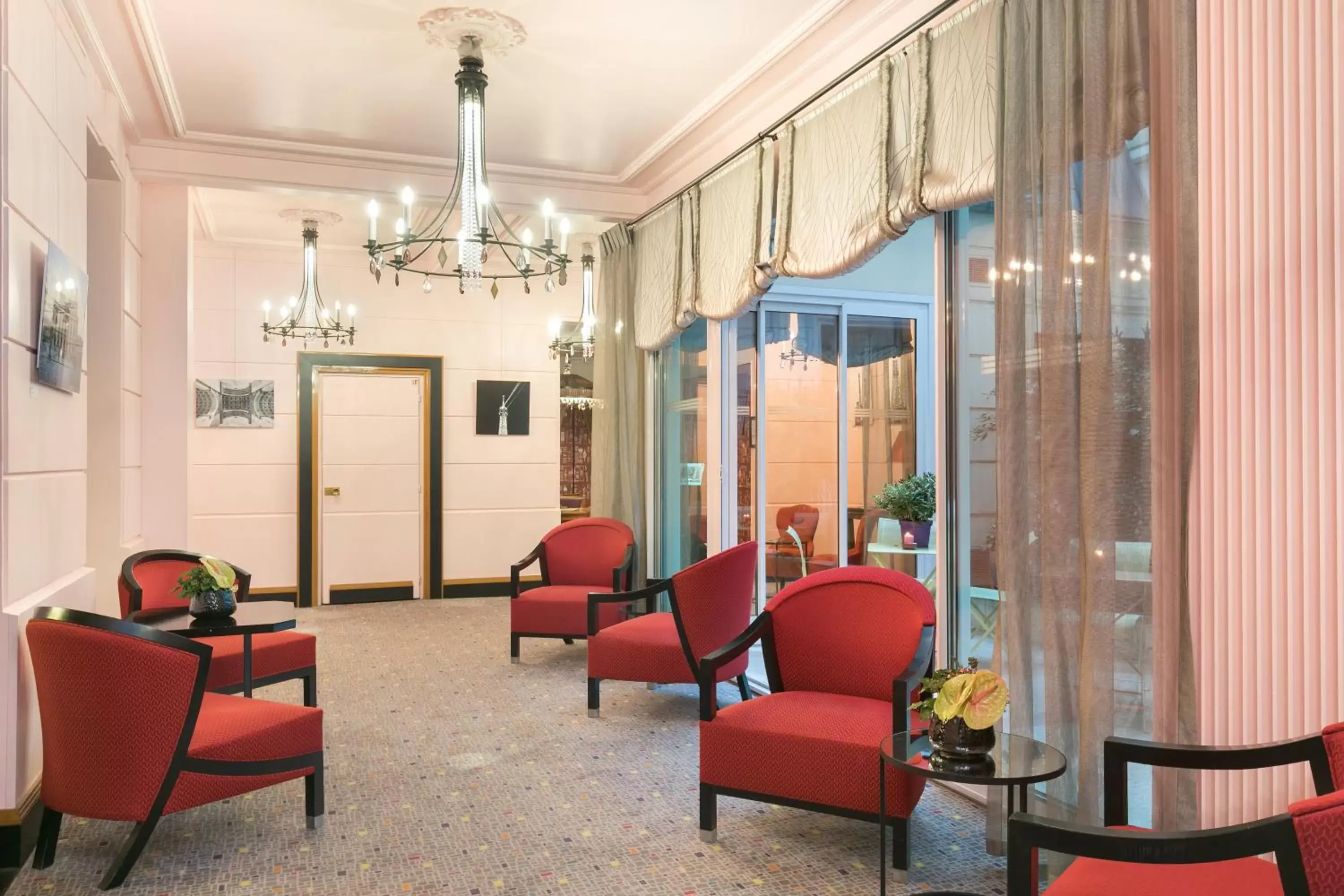 Patio, Lobby/Reception in Hôtel Le Cardinal by Happyculture