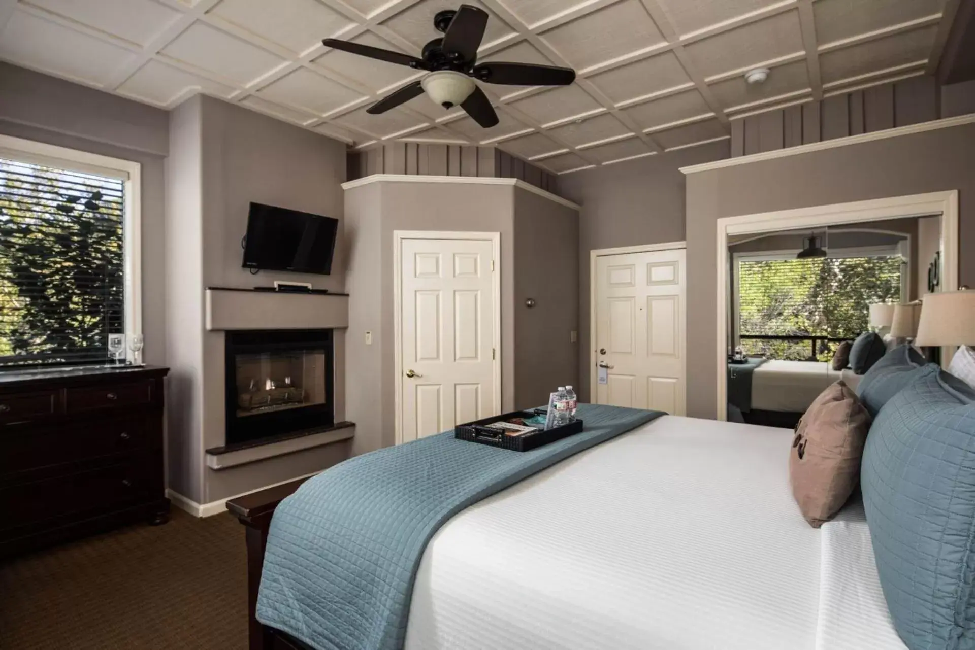 Deluxe King Room in Inn Above Oak Creek Sedona Deluxe King Room in Inn Above Oak Creek Sedona