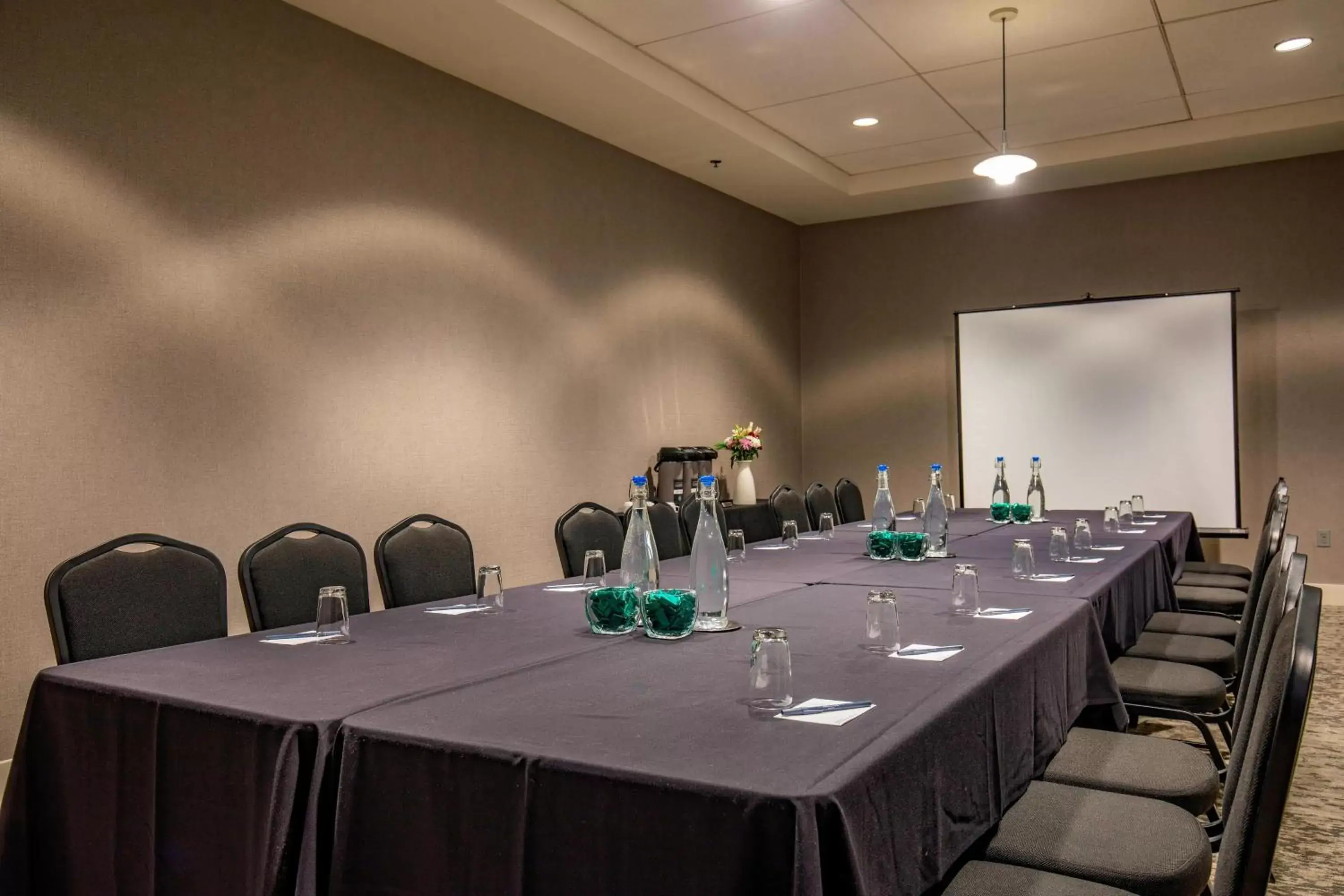 Meeting/conference room in SpringHill Suites Chicago Downtown/River North