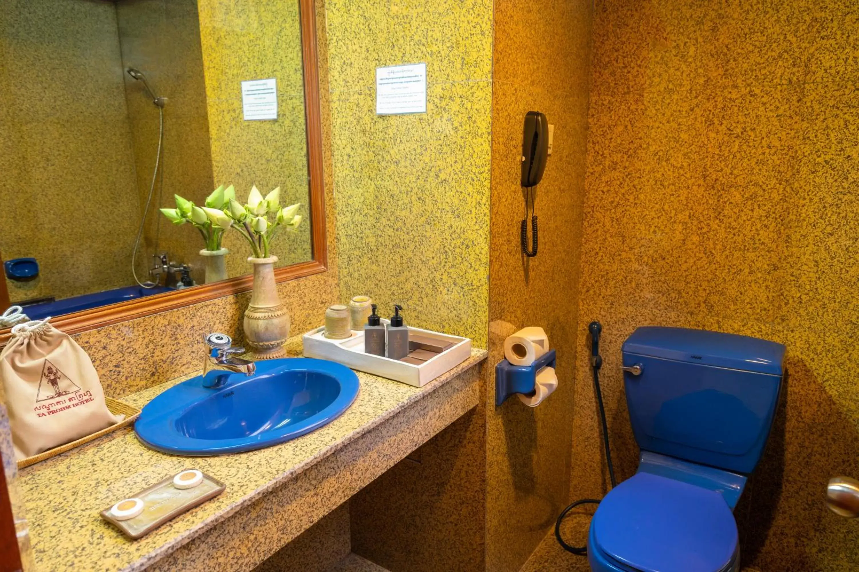 Bathroom in Ta Prohm Hotel & Spa