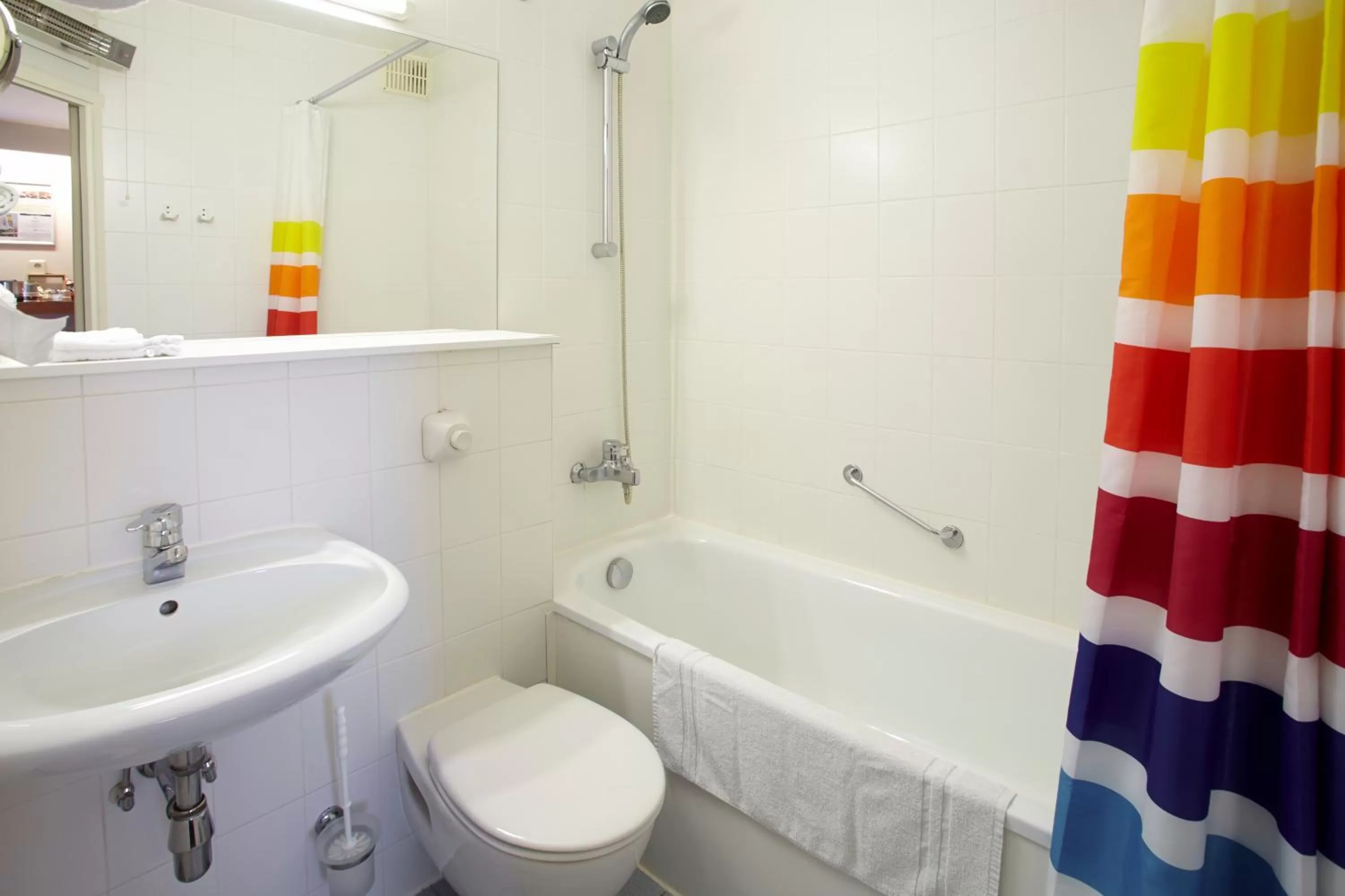 Bathroom in Vivaldi Hotel