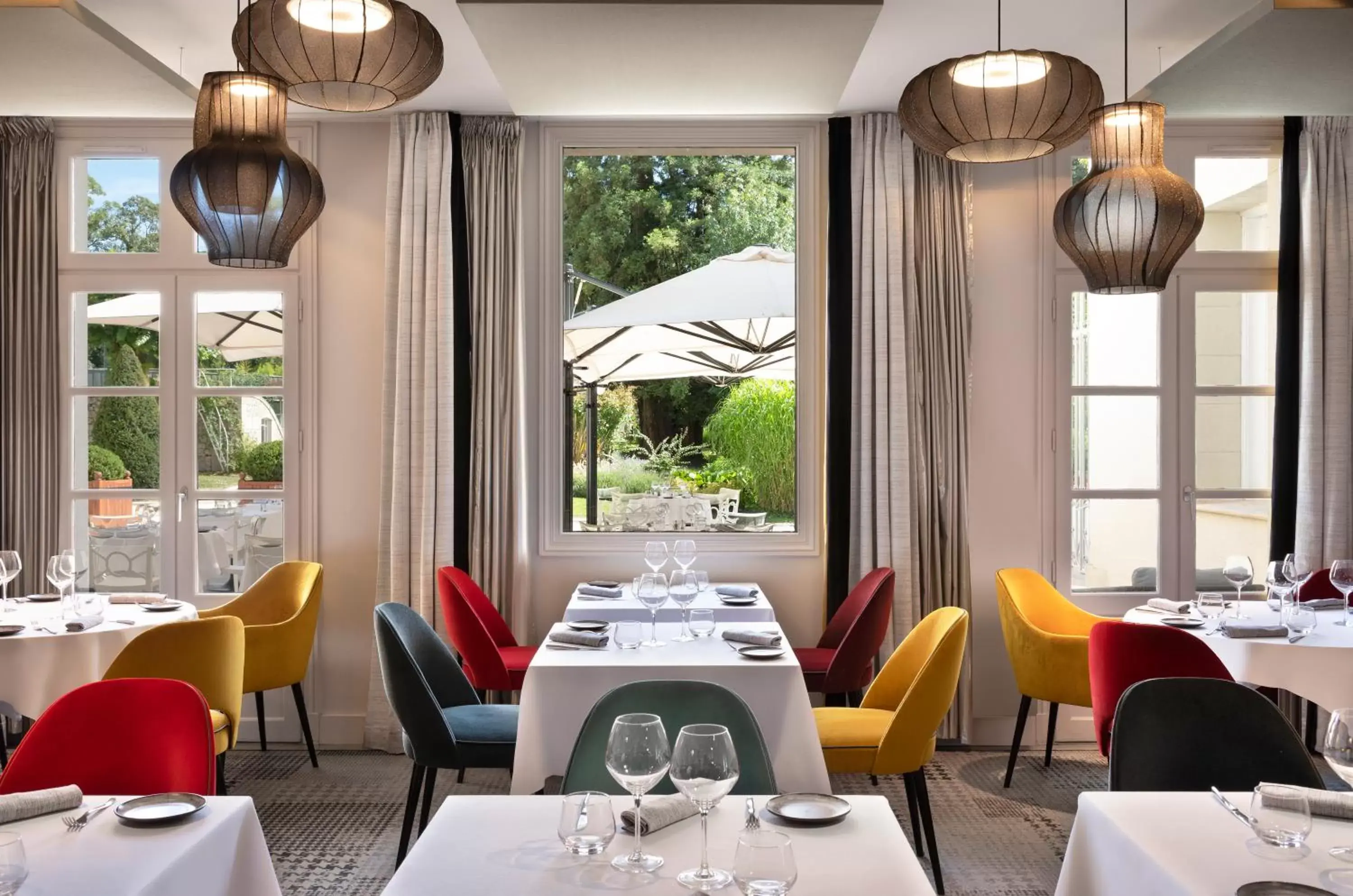 Restaurant/places to eat in Château Belmont Tours by The Crest Collection Restaurant/places to eat in Château Belmont Tours by The Crest Collection