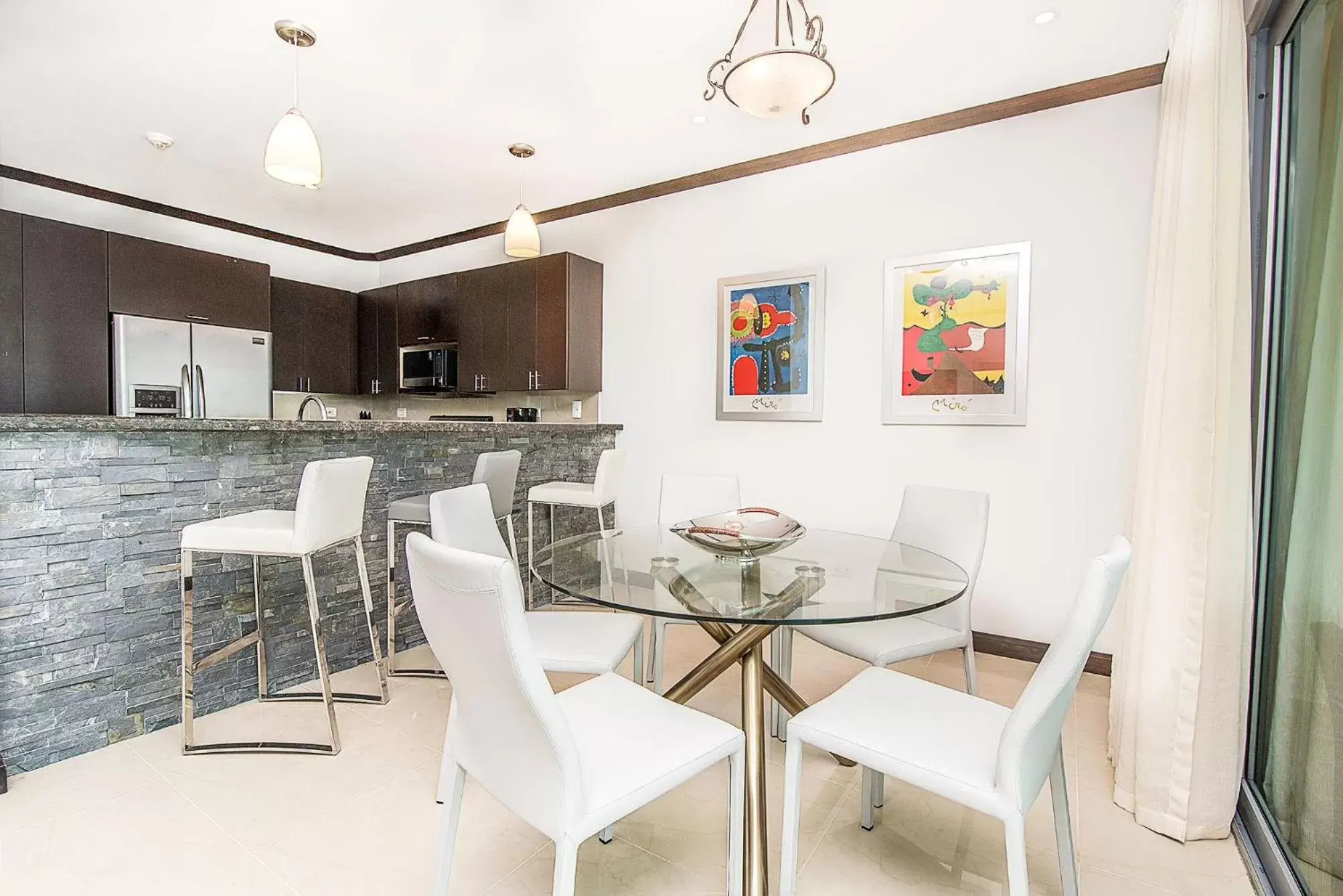 Restaurant/Places to Eat in Best in Jaco Condos at Diamante del Sol