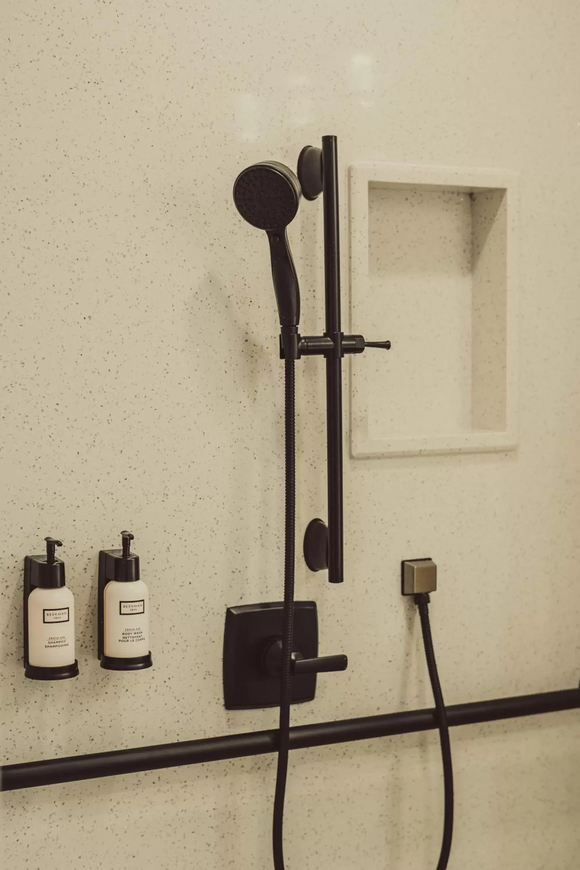 Shower in Blufftop Inn & Suites - Wharf/Restaurant District Shower in Blufftop Inn & Suites - Wharf/Restaurant District