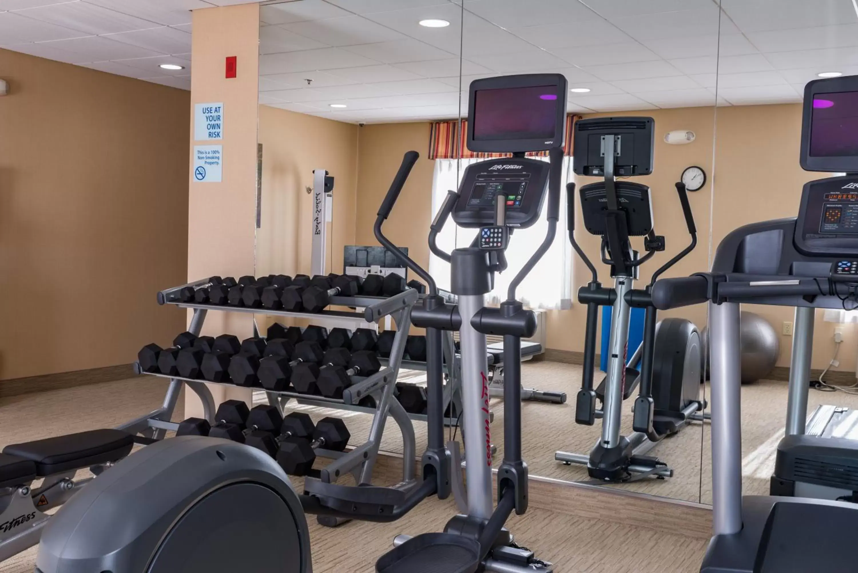 Fitness centre/facilities, Fitness Center/Facilities in Holiday Inn Express Hartford-Newington, an IHG Hotel