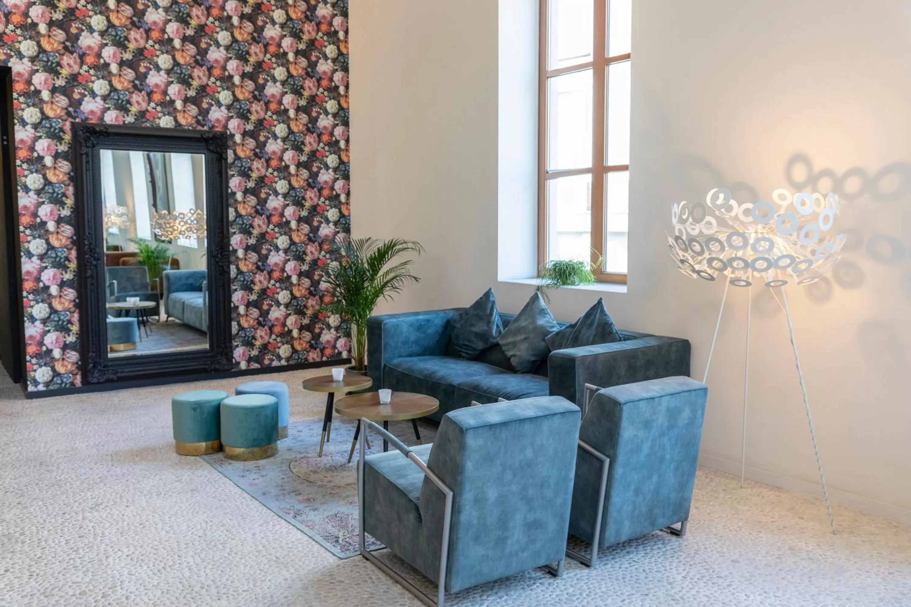 Lobby or reception in Eburon Hotel