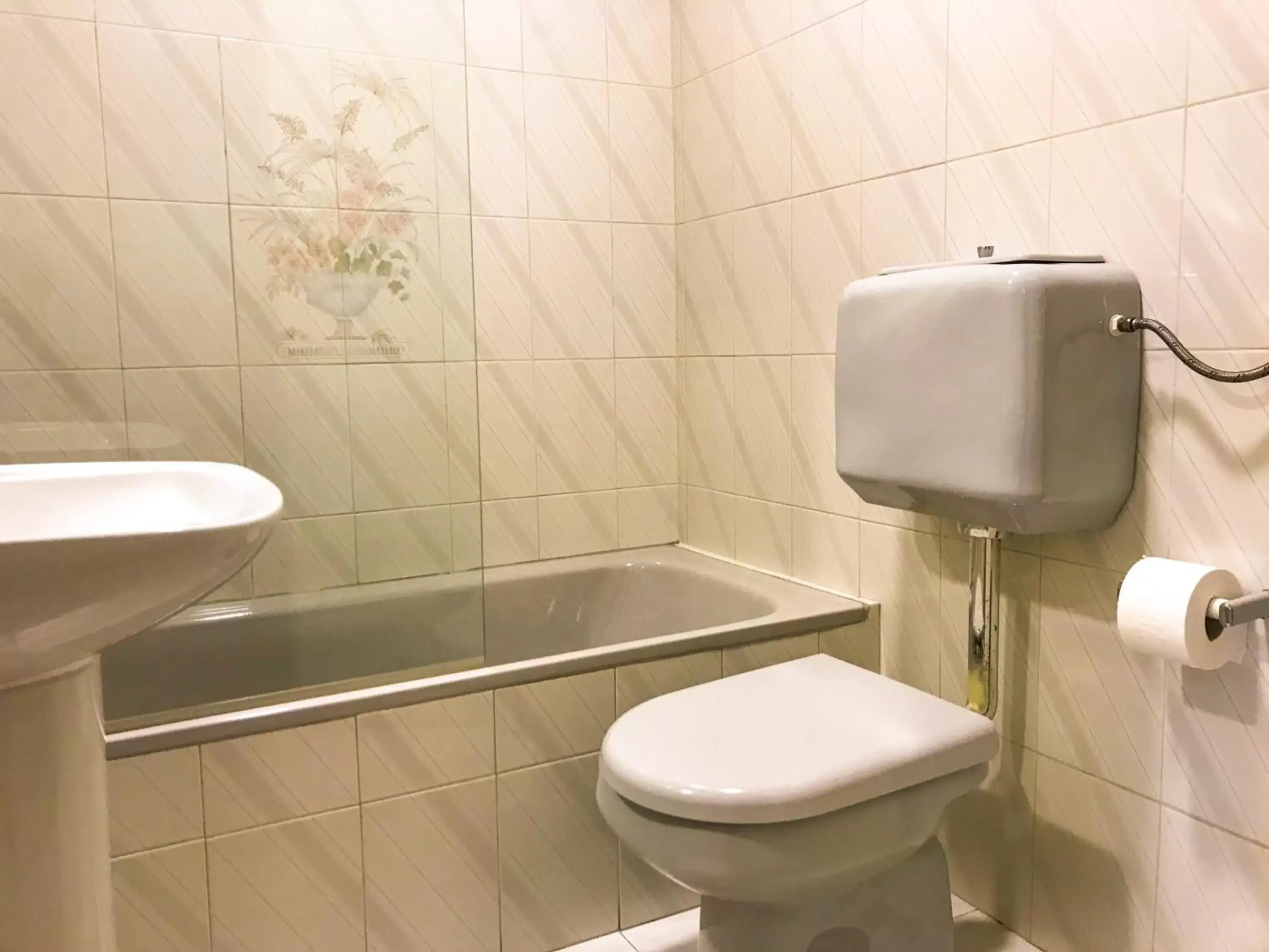Toilet, Bathroom in Hotel Vila