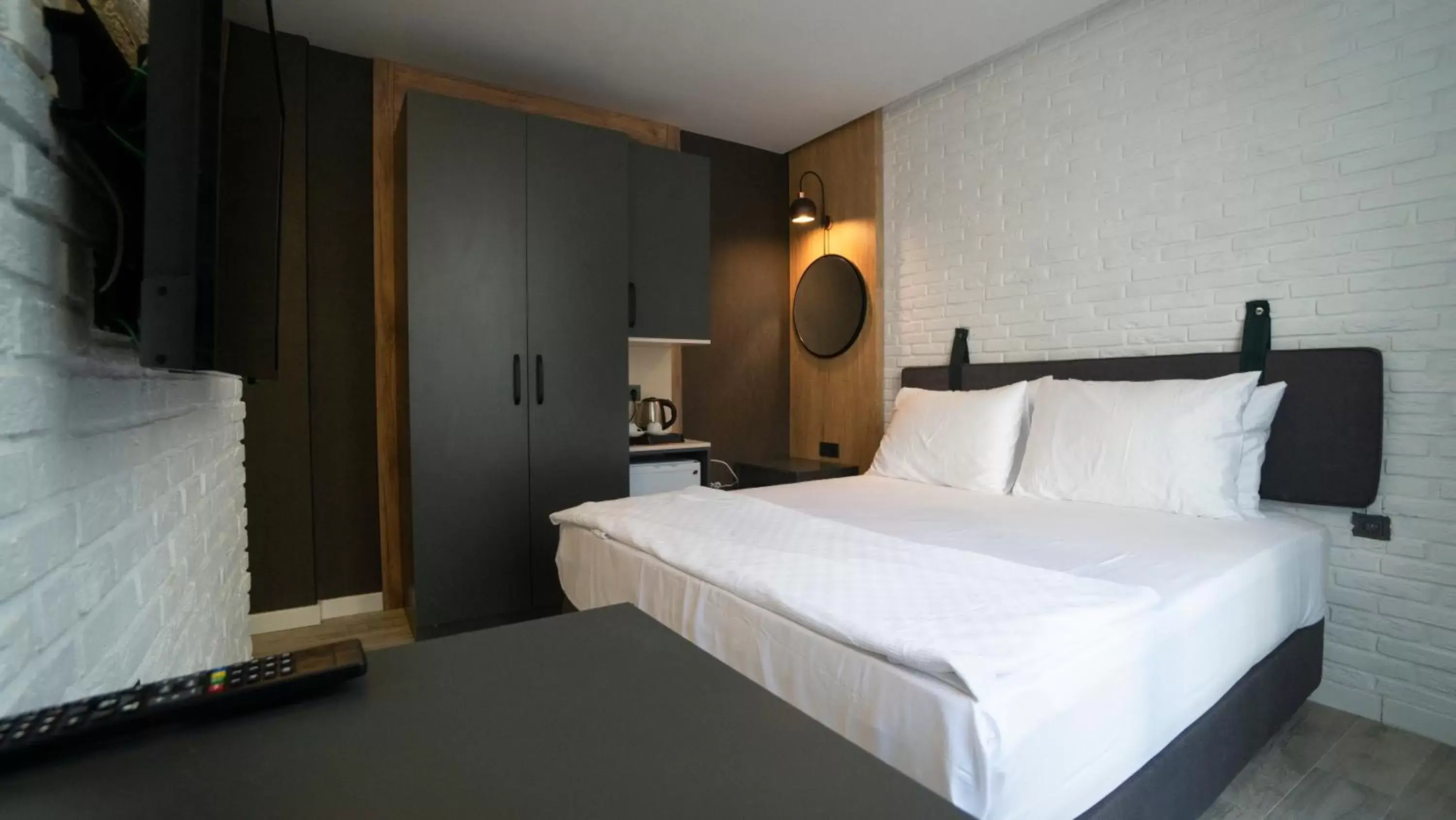 Bedroom, Bed in Estera Hotel Silent