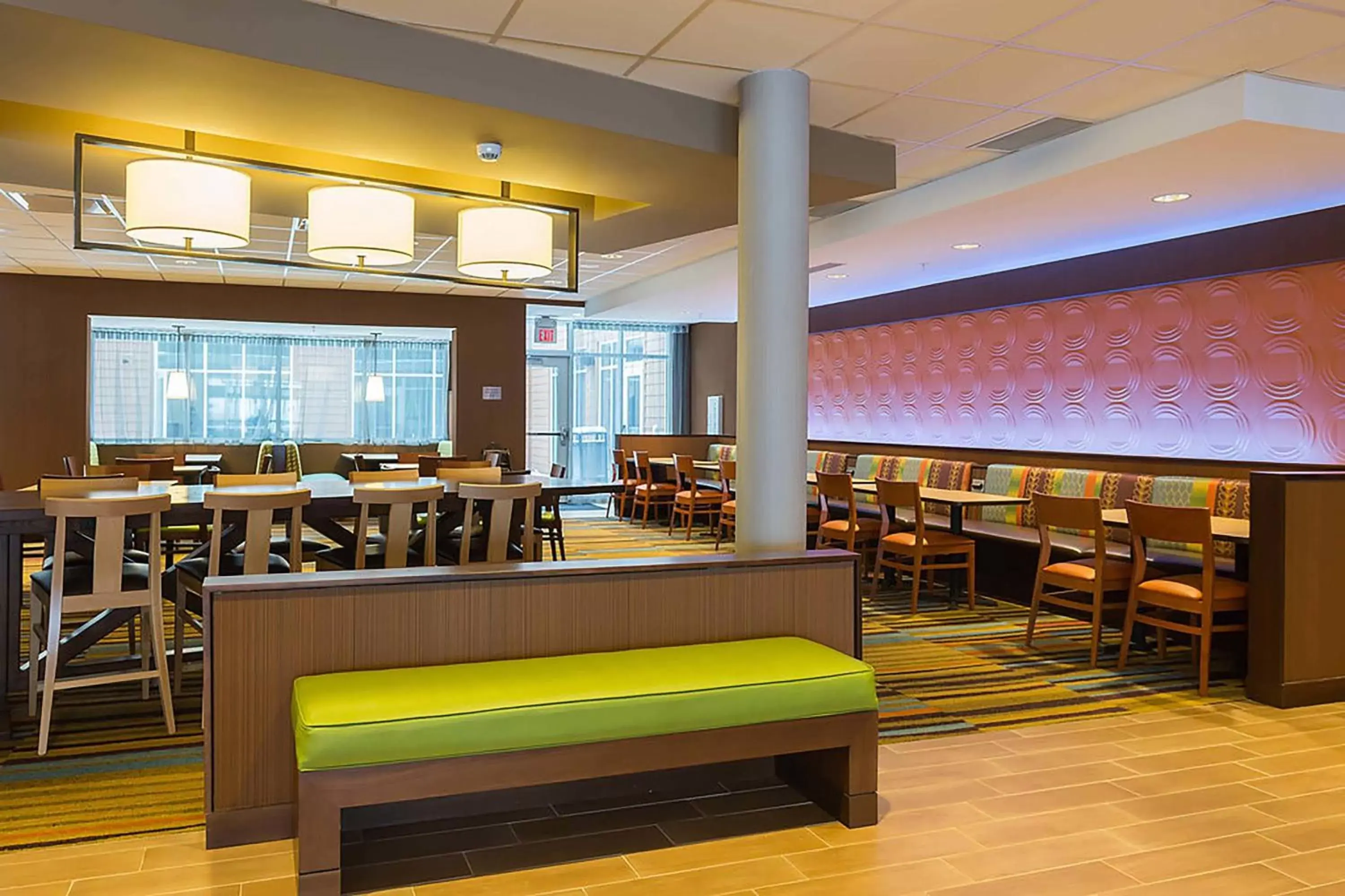 Breakfast, Restaurant/Places to Eat in Fairfield Inn & Suites by Marriott Jamestown