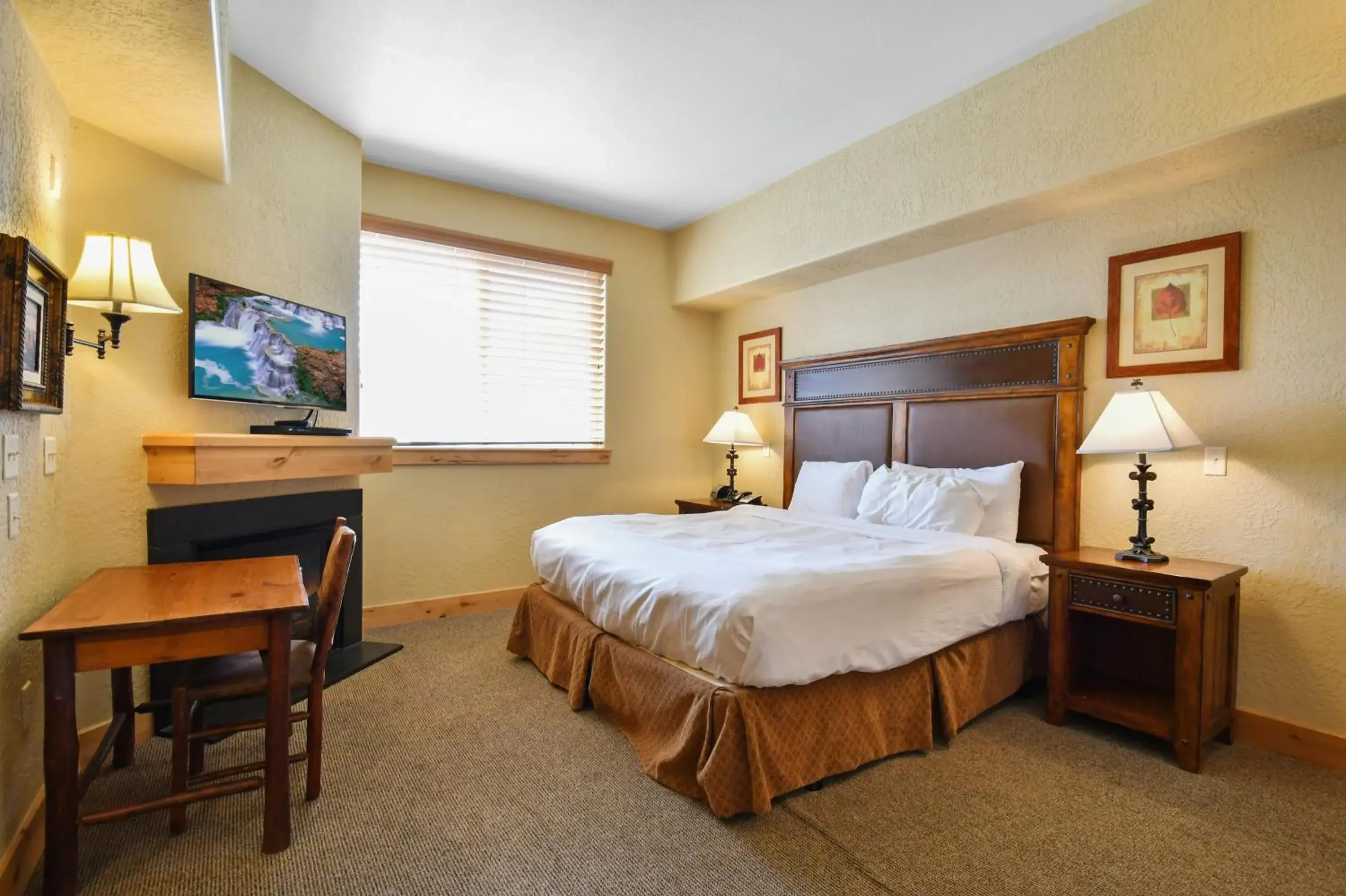 Bed in Silverado Lodge Park City - Canyons Village