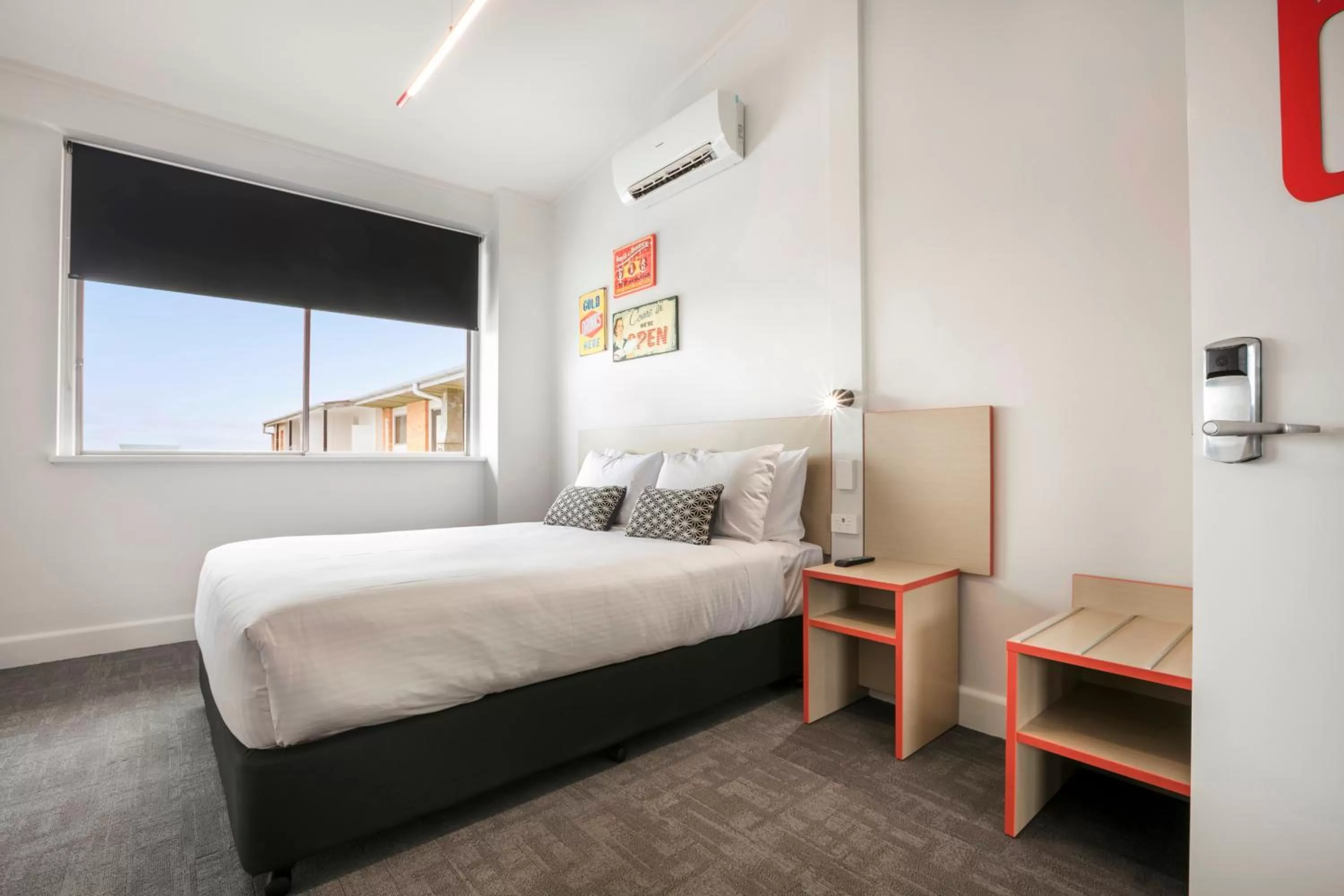 Bedroom, Bed in Nightcap at Camp Hill Hotel