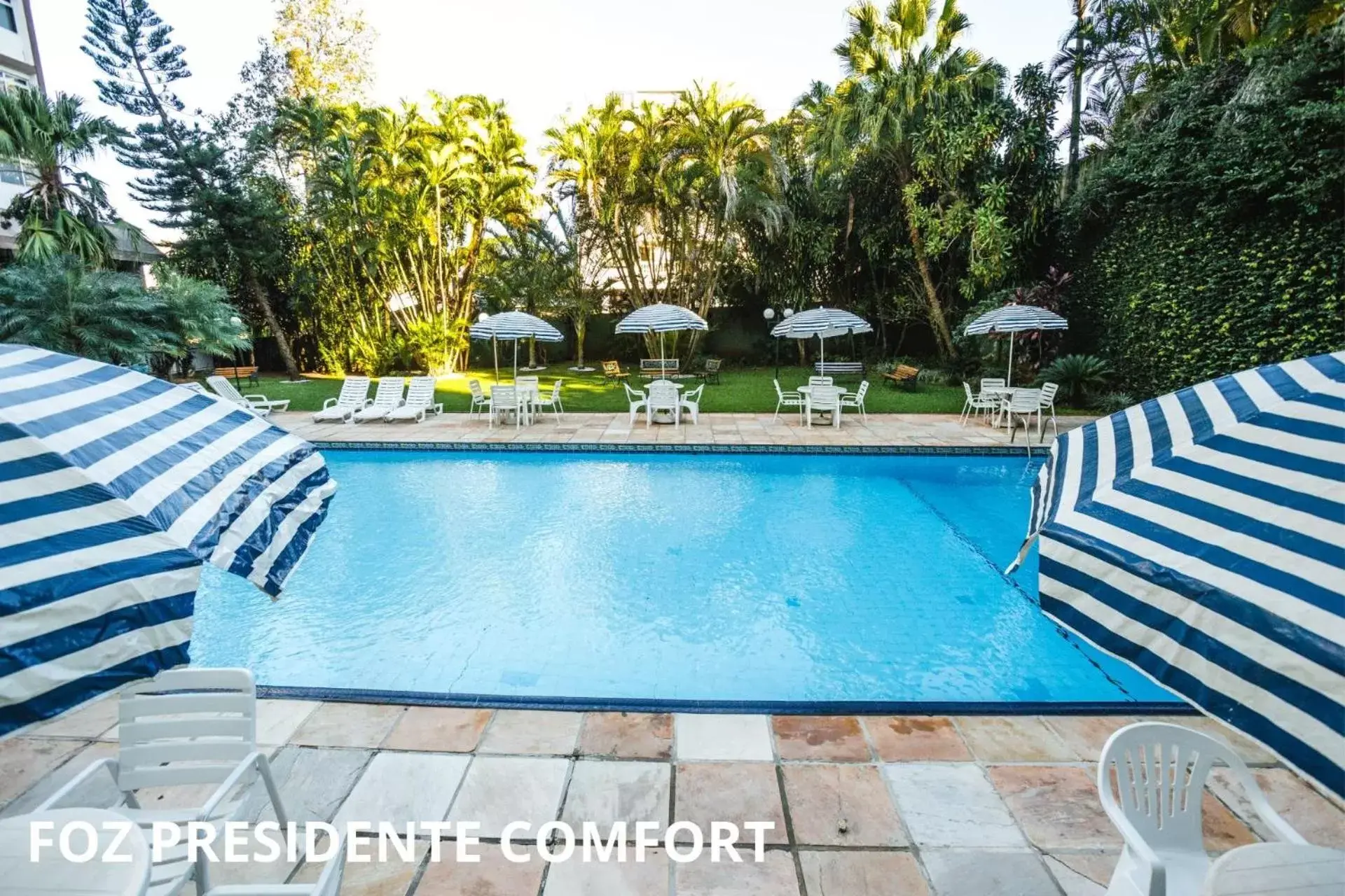 Pool view, Swimming Pool in Foz Presidente Comfort Hotel